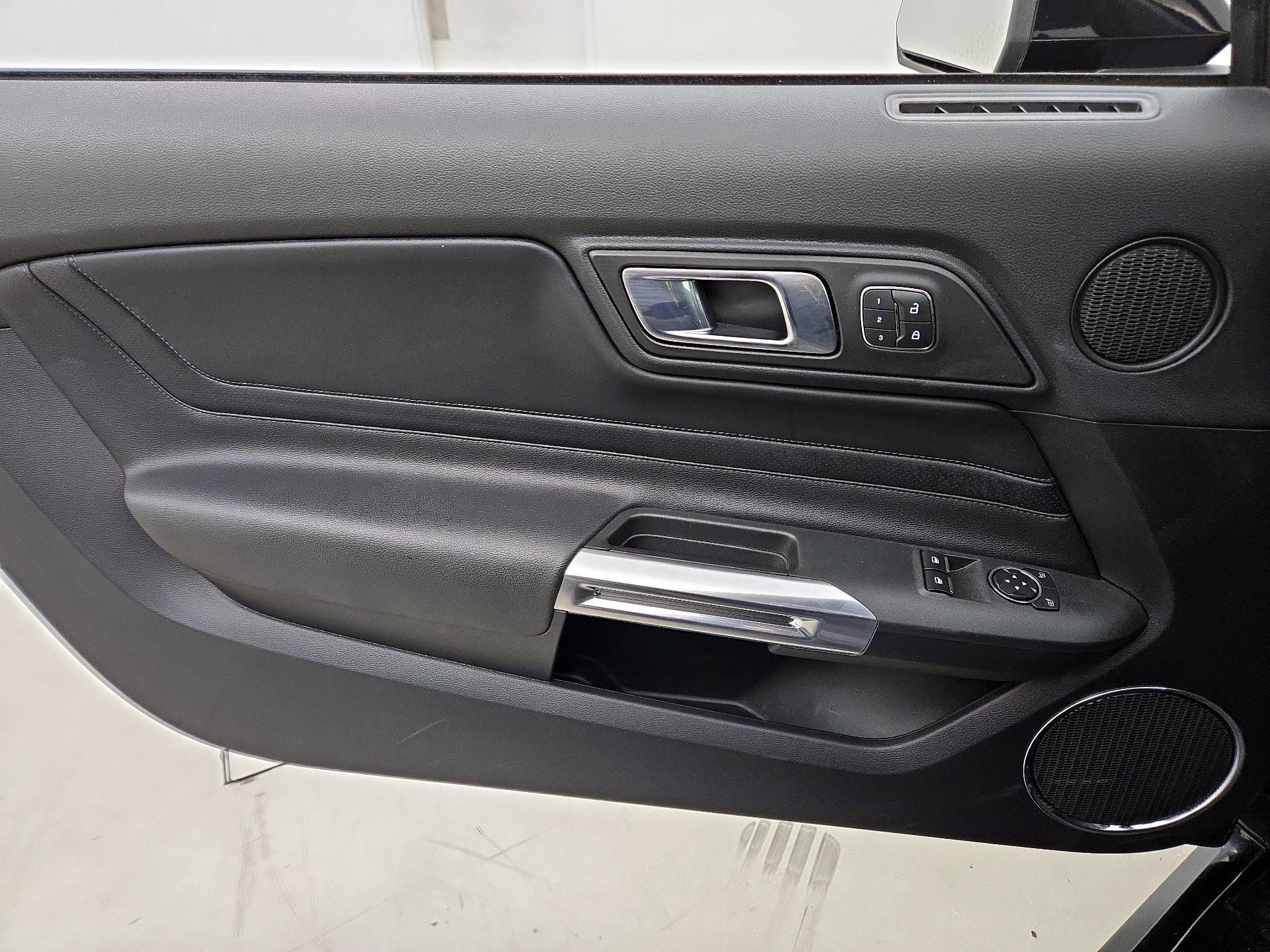 Thumbnail: 2019 Ford Mustang - 12