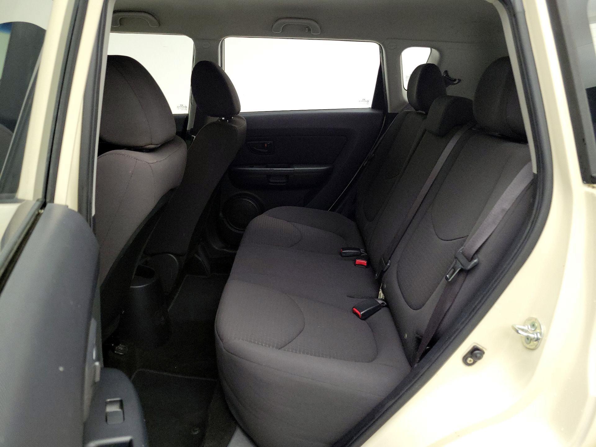 Thumbnail: 2013 Kia Soul - 18