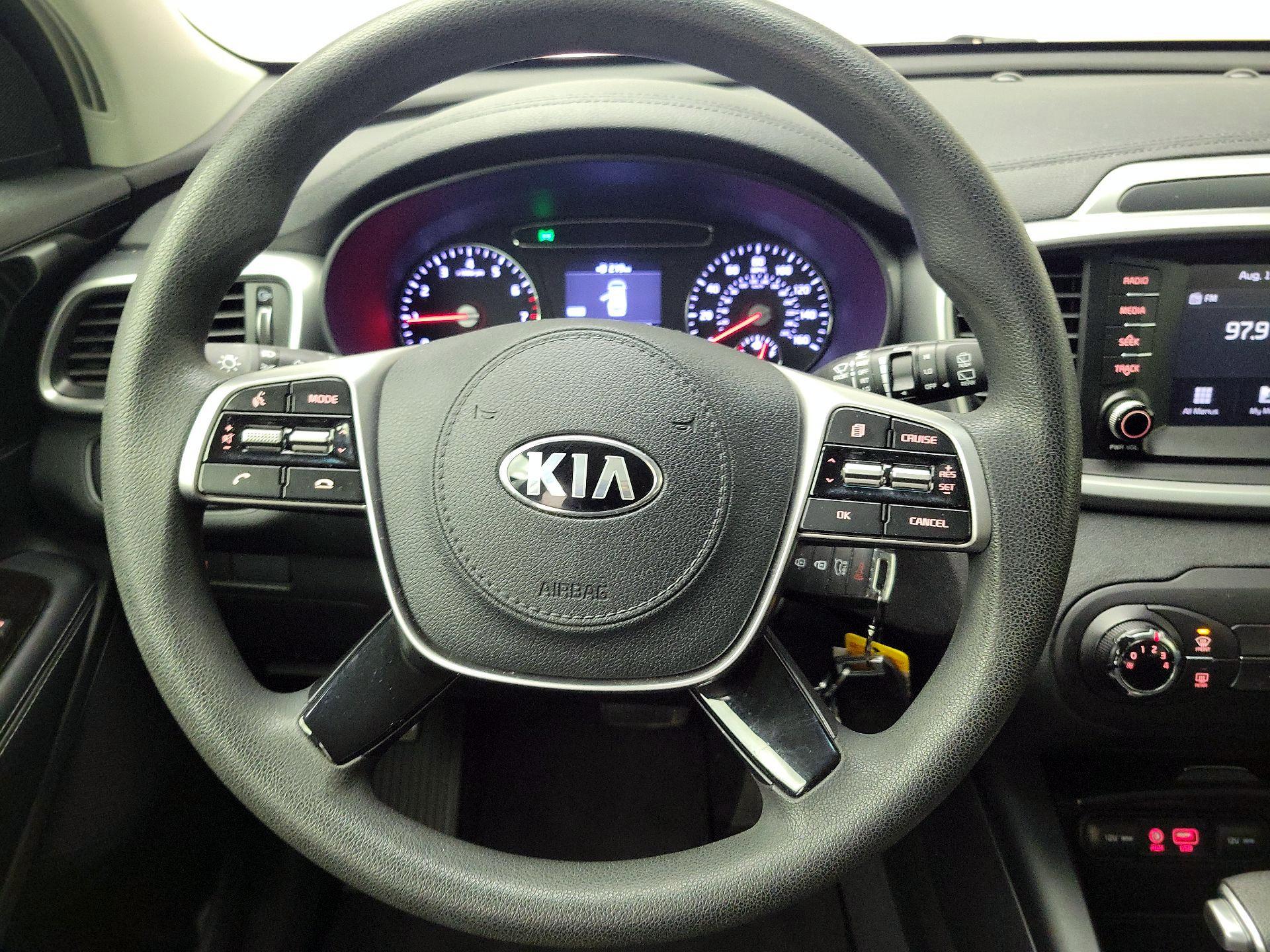 Thumbnail: 2020 Kia Sorento - 10