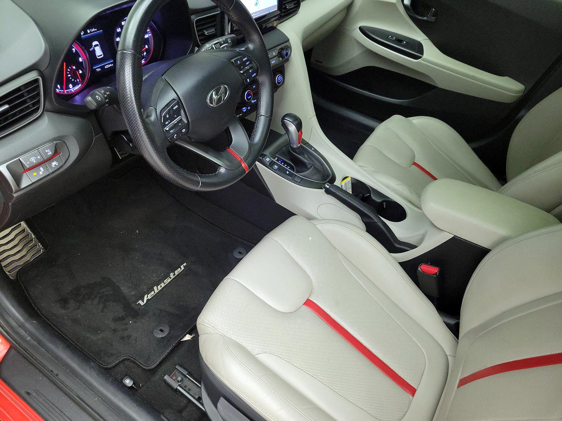 Thumbnail: 2019 Hyundai Veloster - 11