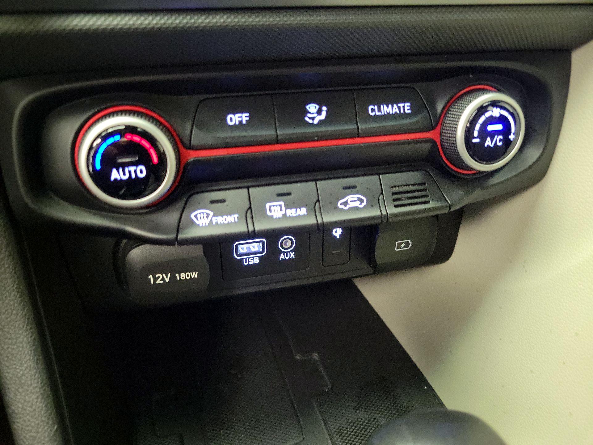 Thumbnail: 2019 Hyundai Veloster - 16