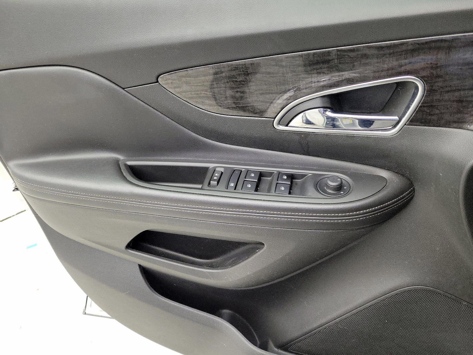 Thumbnail: 2014 Buick Encore - 12