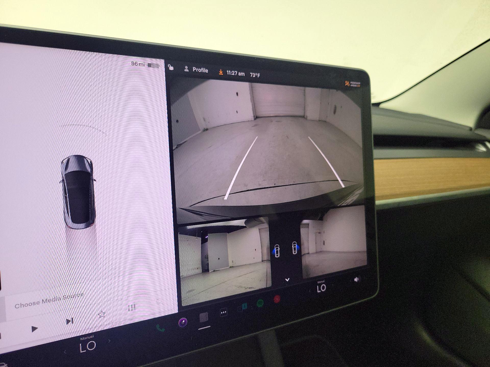Thumbnail: 2022 Tesla Model 3 - 14