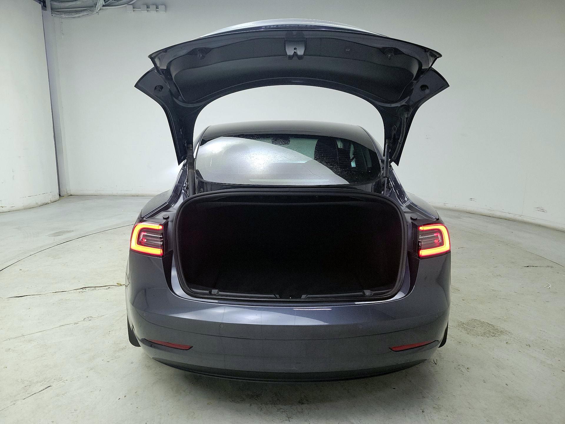 Thumbnail: 2022 Tesla Model 3 - 20