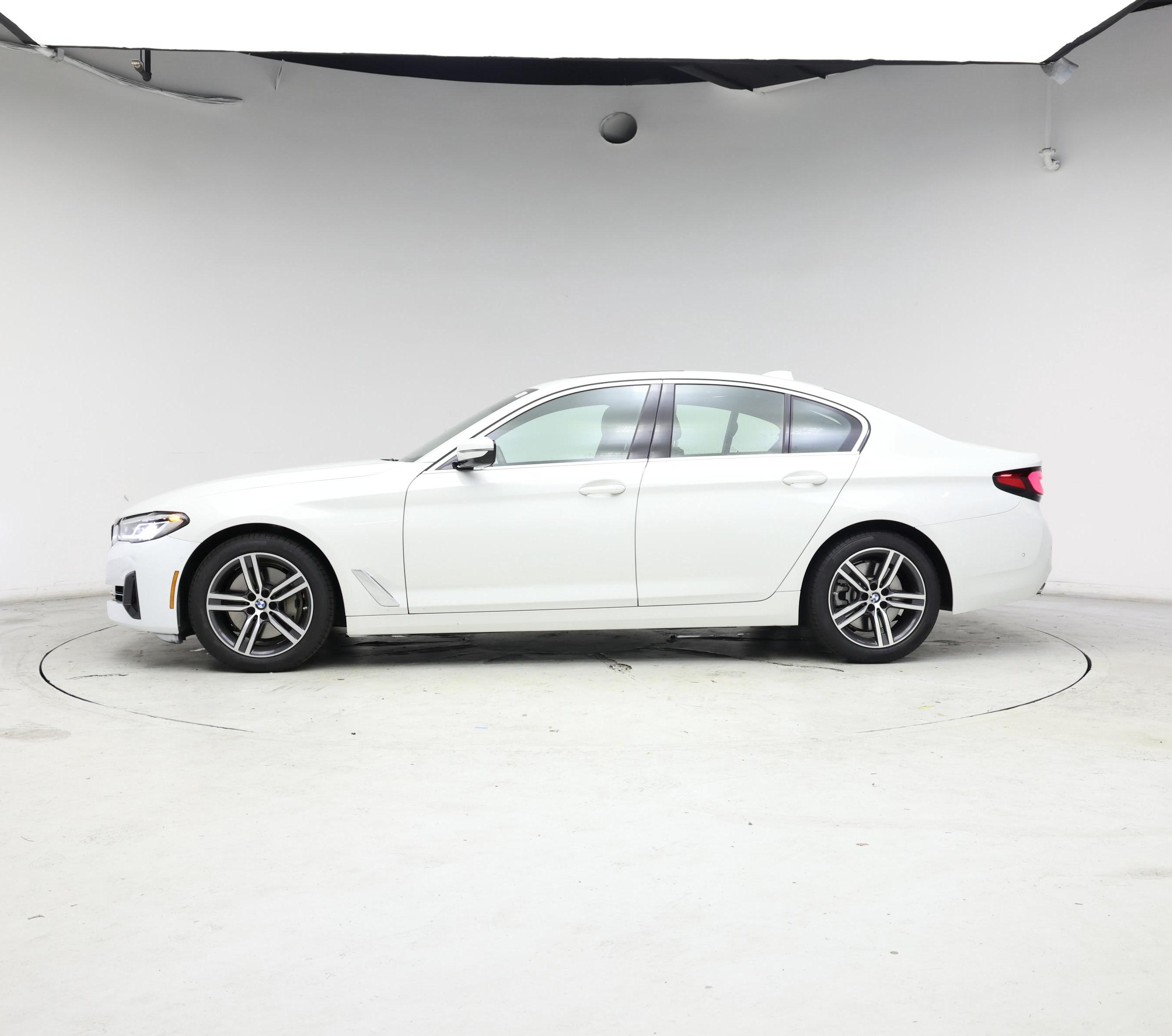 Thumbnail: 2021 BMW 5 Series - 3