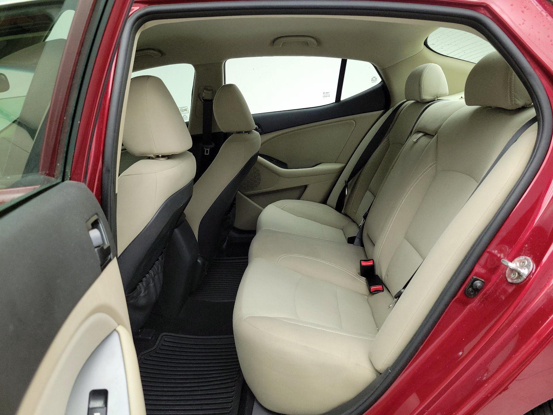 Thumbnail: 2013 Kia Optima - 19