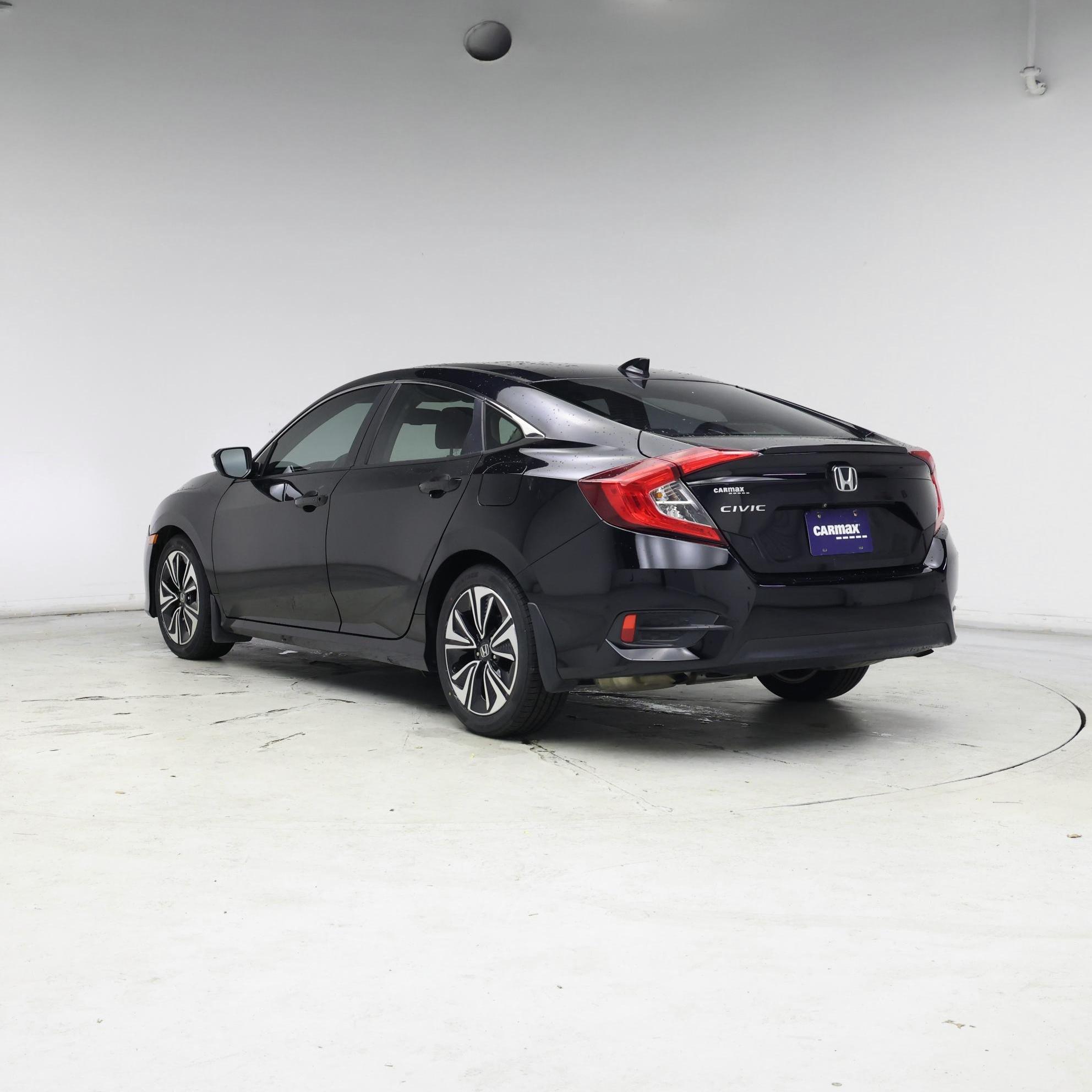 Thumbnail: 2017 Honda Civic - 2
