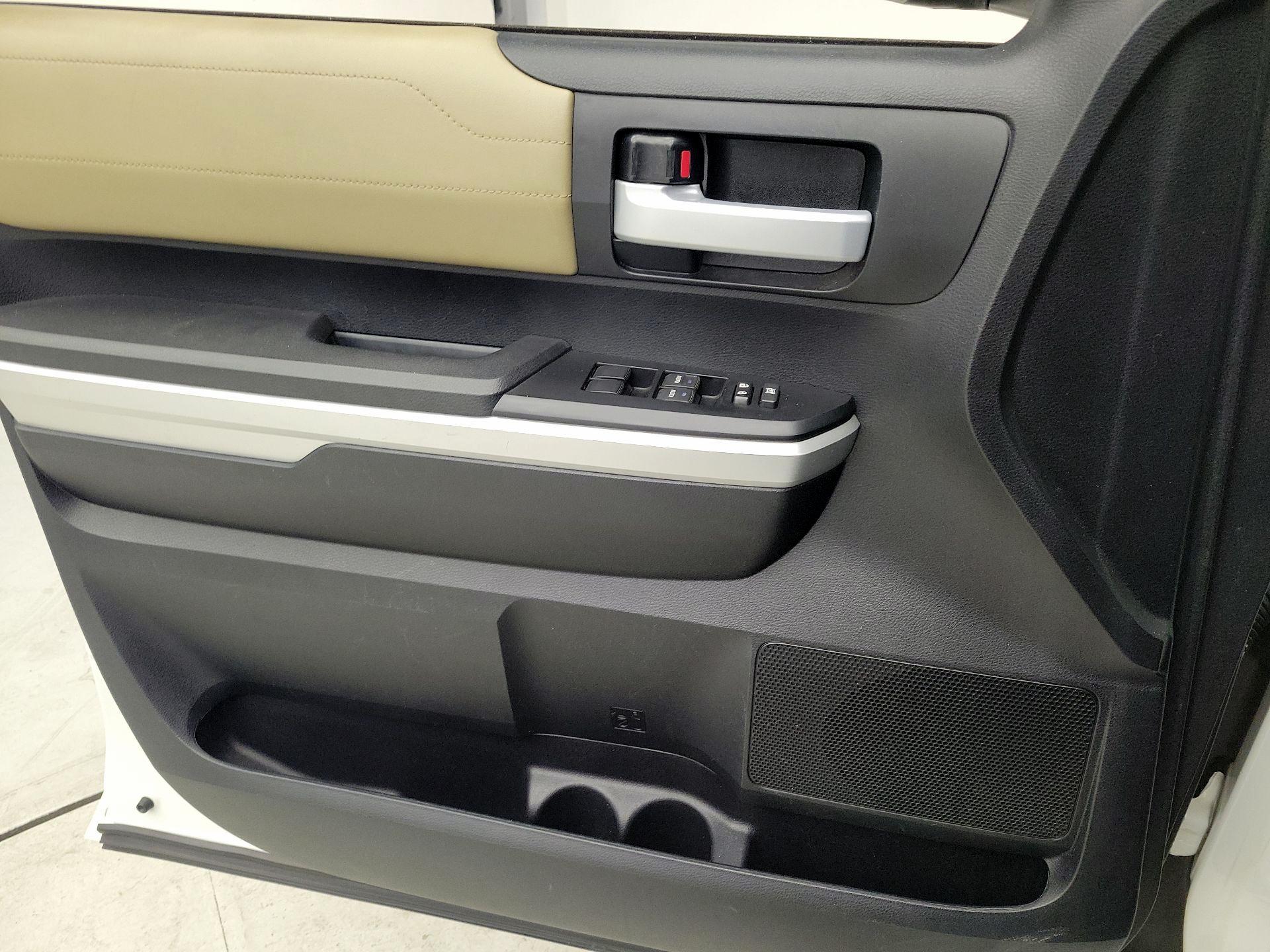 Thumbnail: 2015 Toyota Tundra - 12