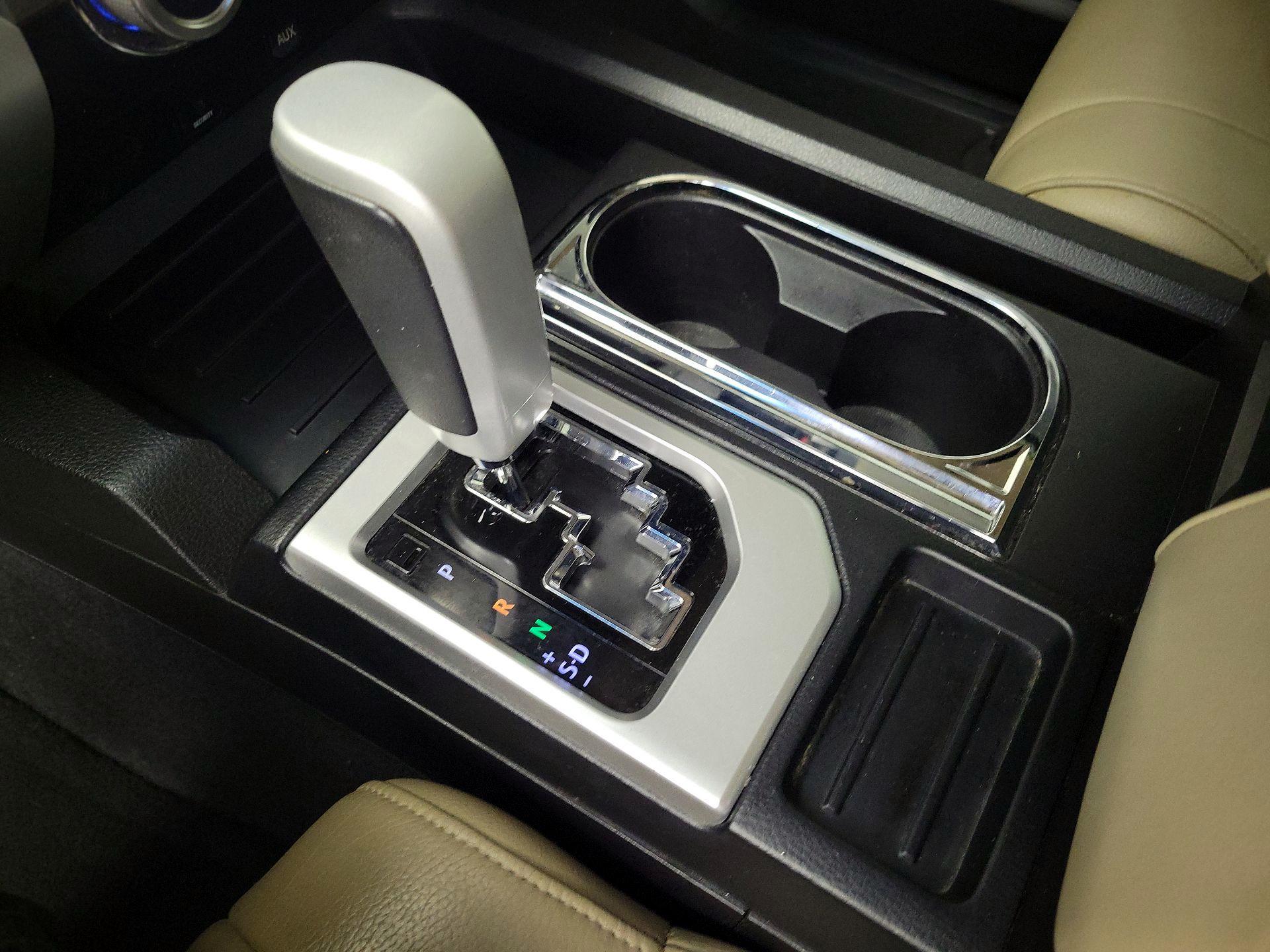 Thumbnail: 2015 Toyota Tundra - 17