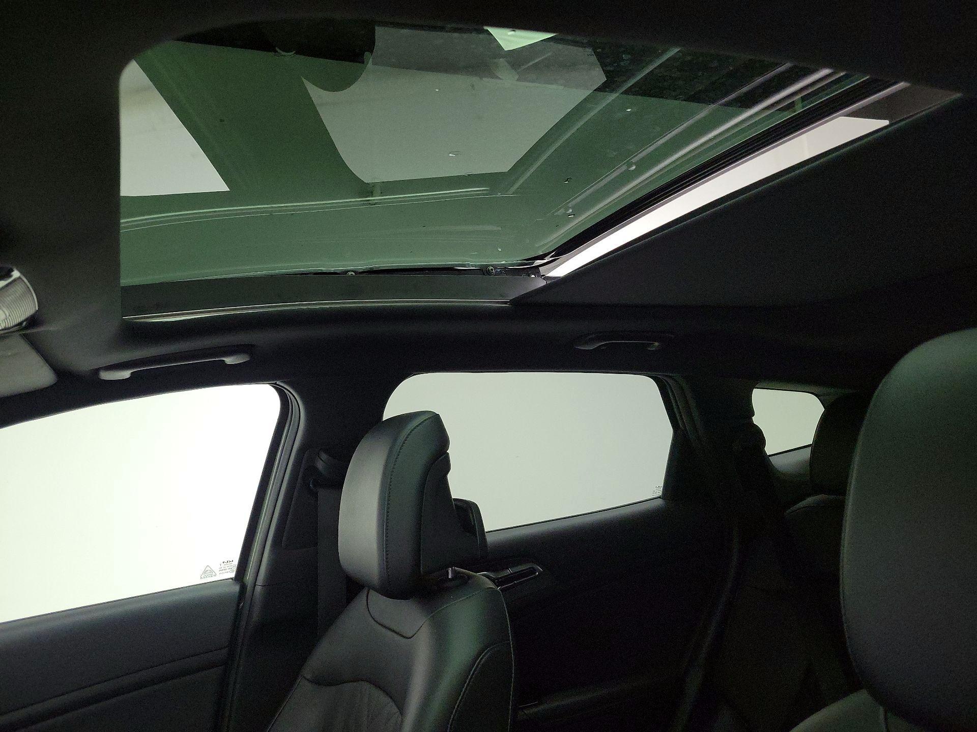 Thumbnail: 2023 Kia Sportage - 19