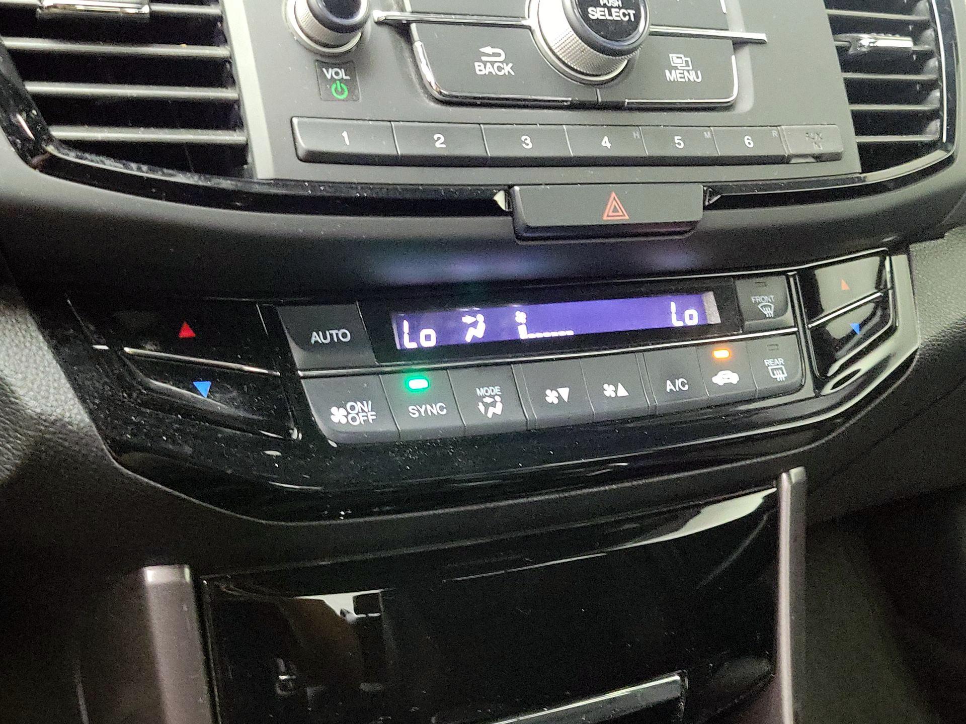 Thumbnail: 2016 Honda Accord - 16