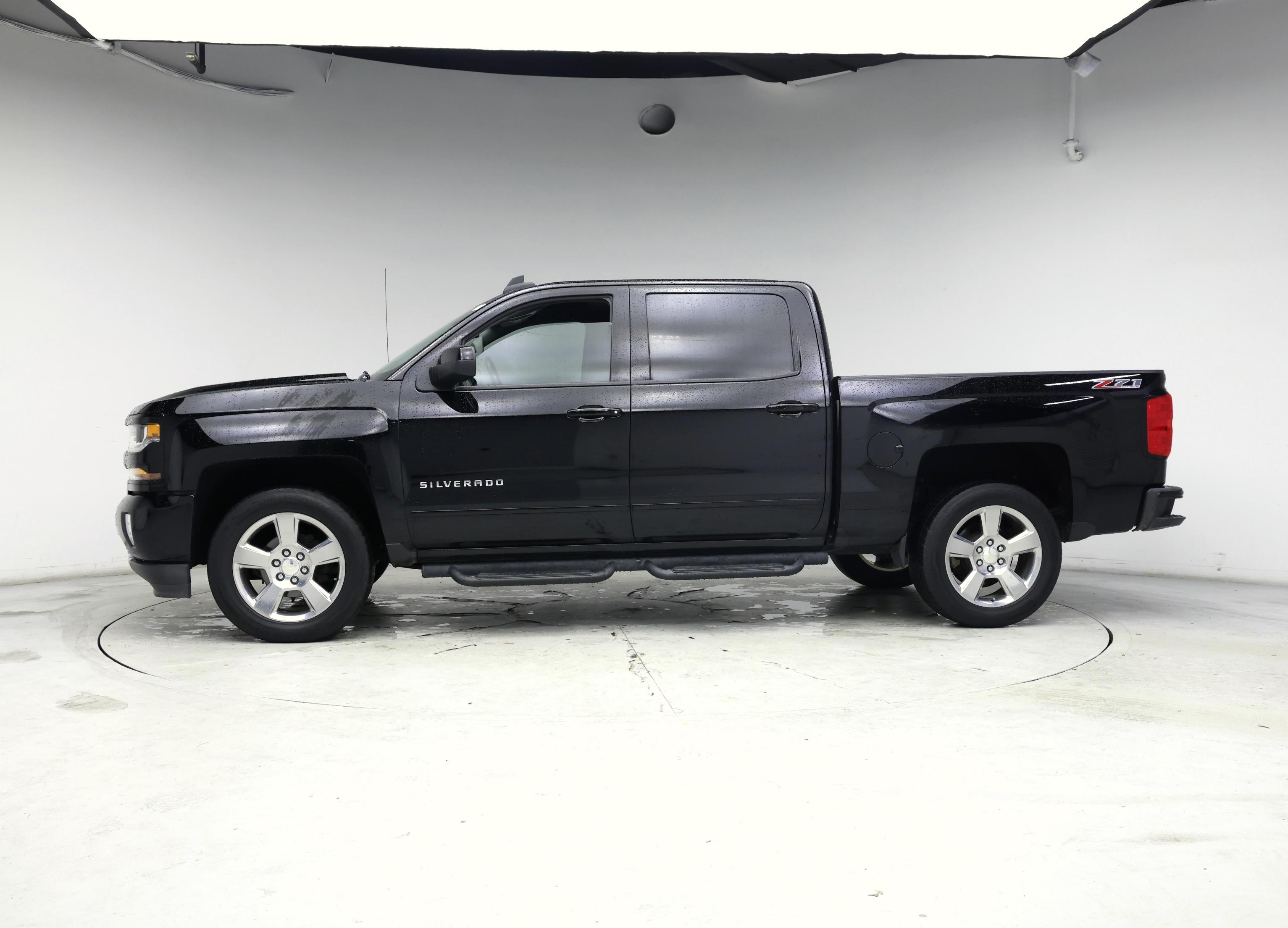 Thumbnail: 2017 Chevrolet Silverado 1500 - 3