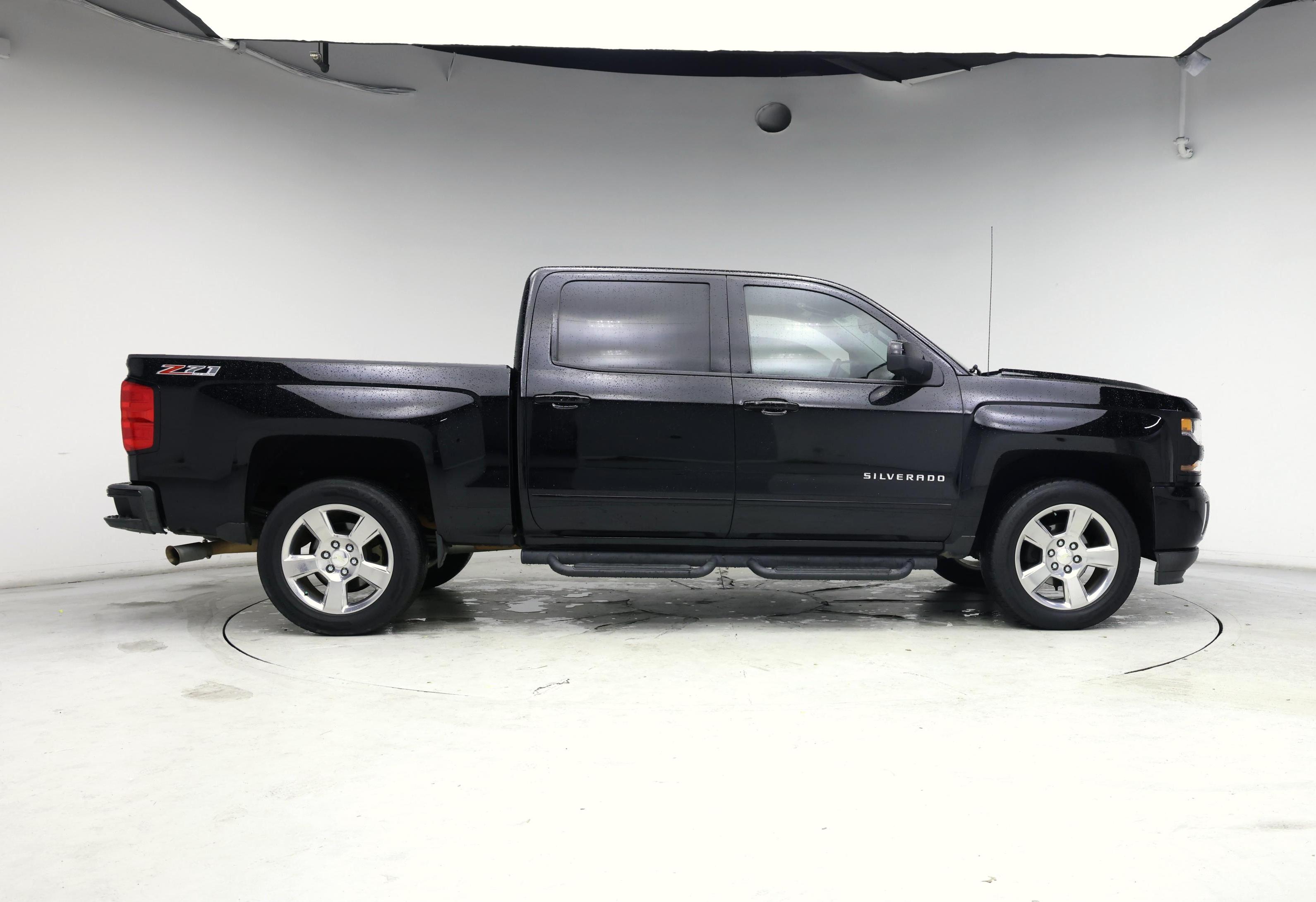 Thumbnail: 2017 Chevrolet Silverado 1500 - 7