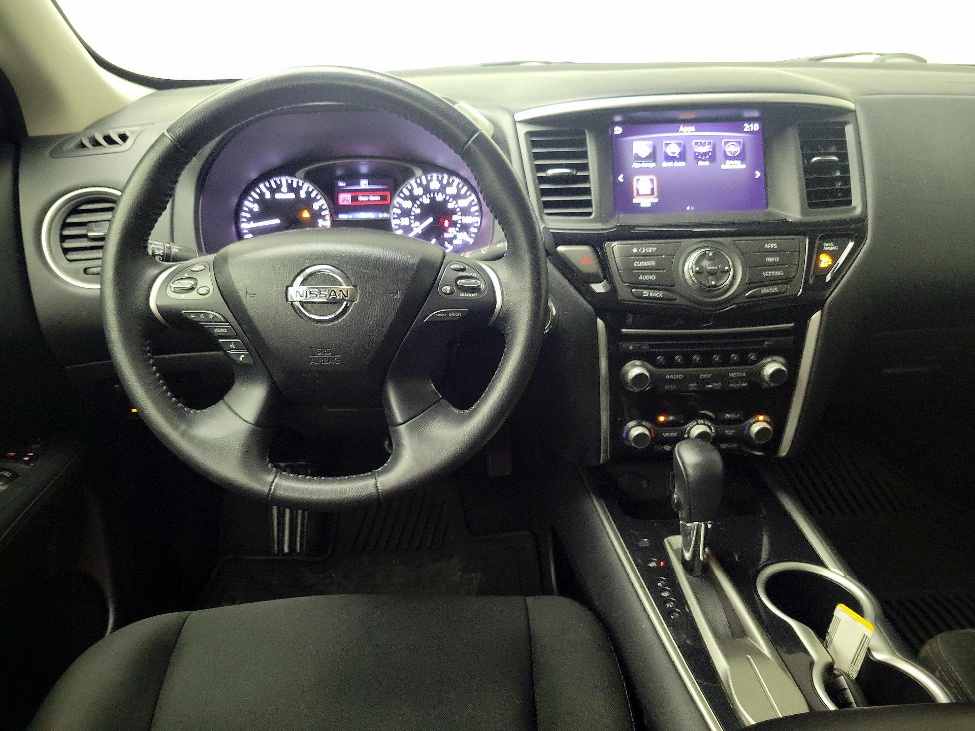 Thumbnail: 2019 Nissan Pathfinder - 10