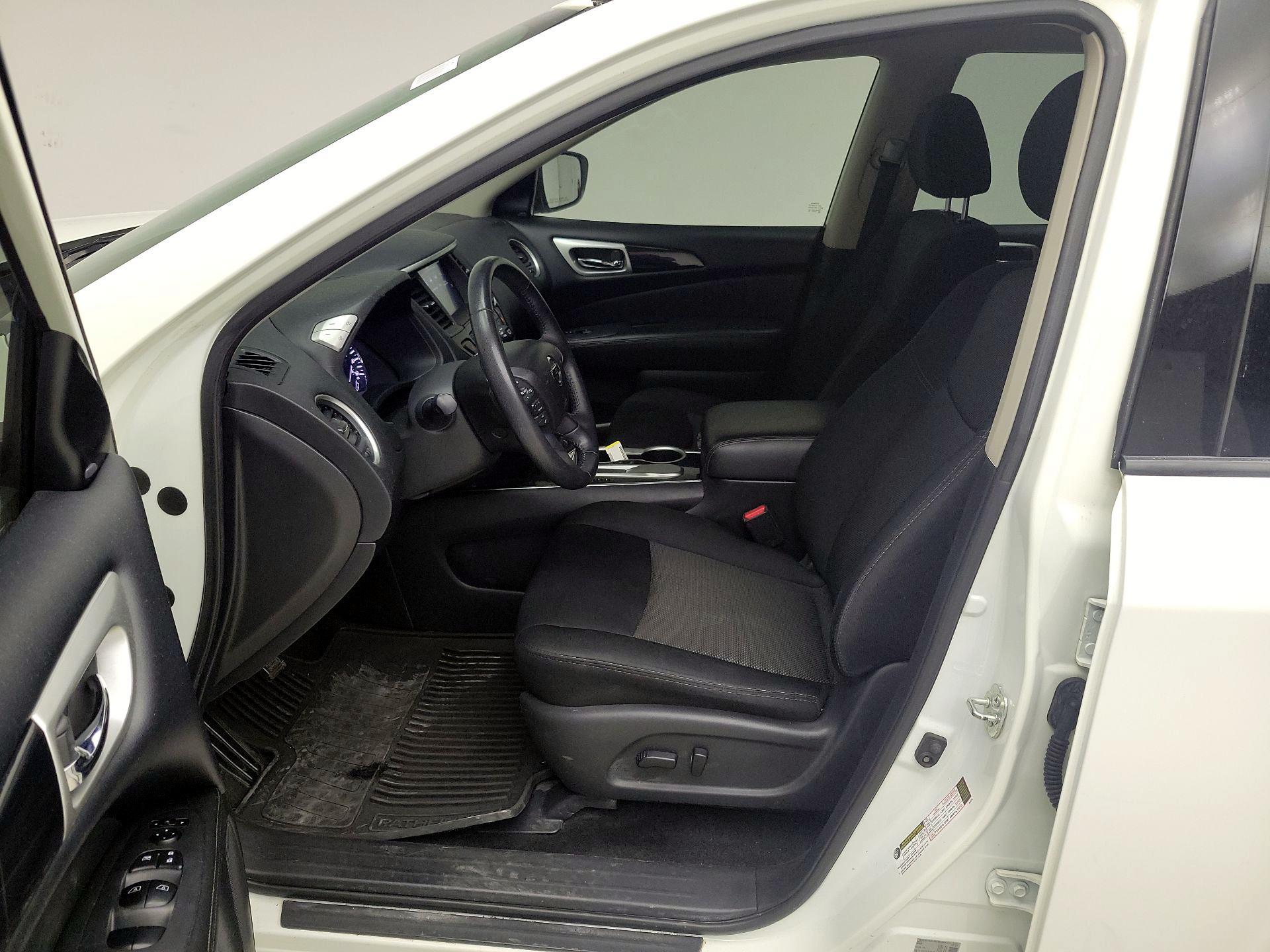 Thumbnail: 2019 Nissan Pathfinder - 11
