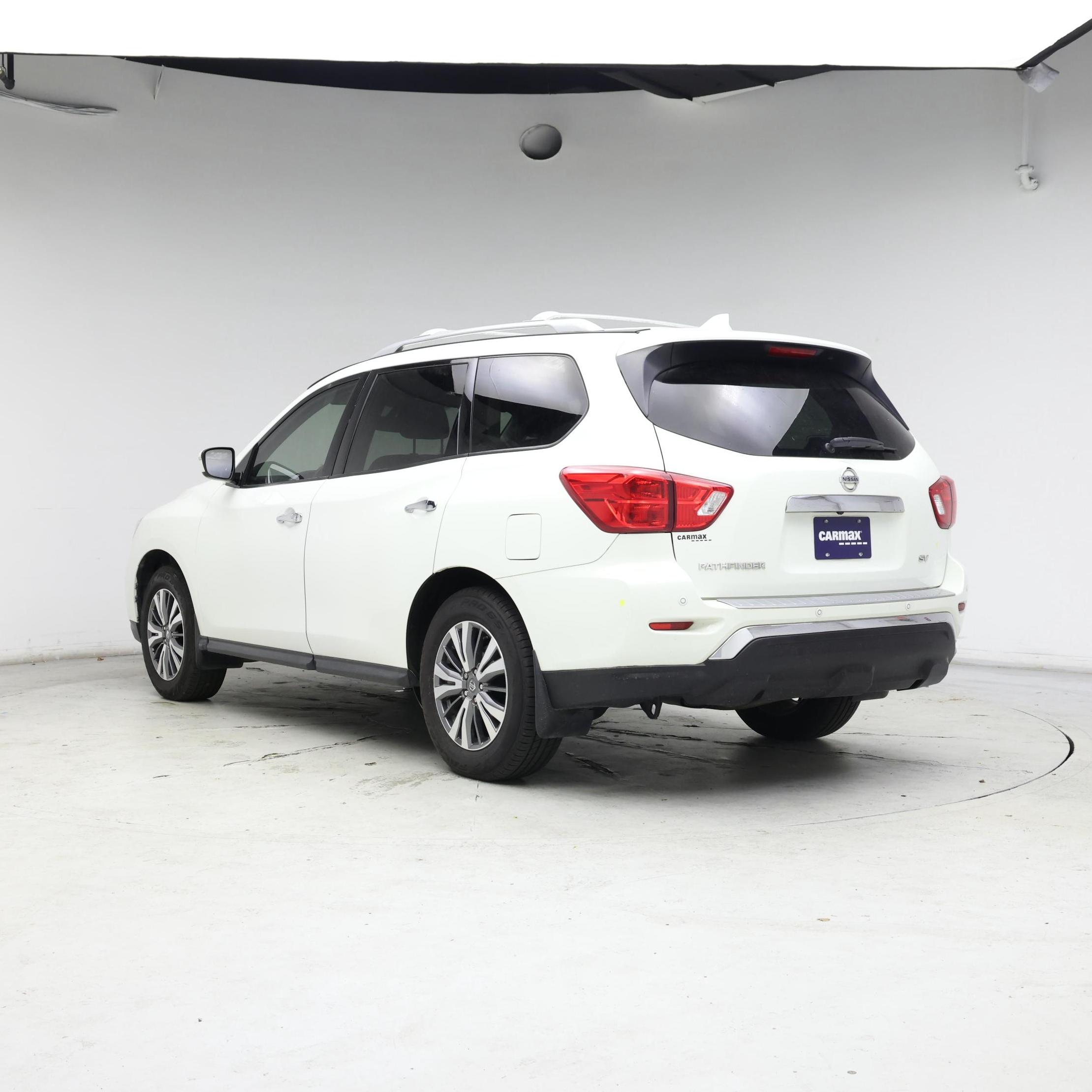 Thumbnail: 2019 Nissan Pathfinder - 2