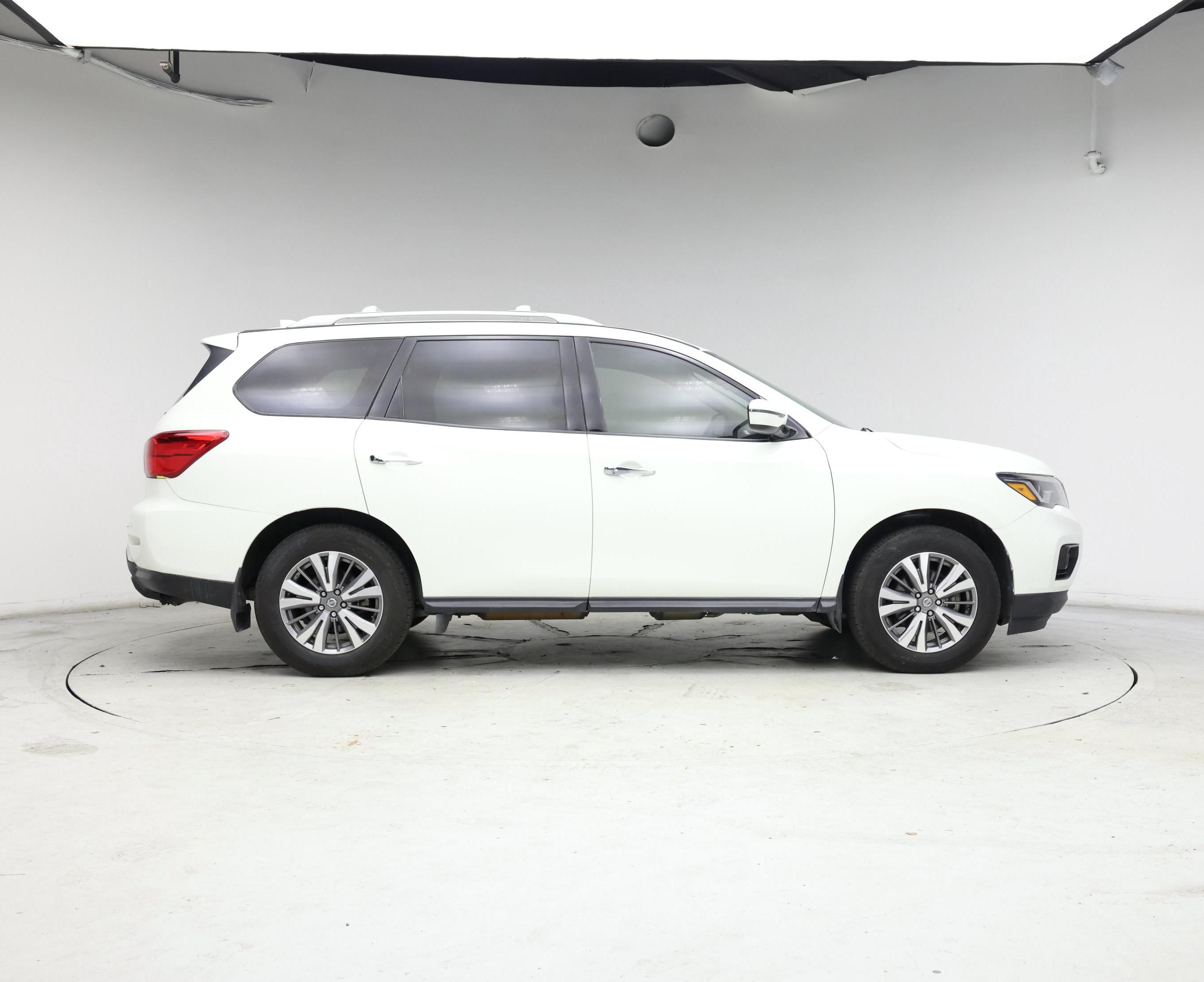Thumbnail: 2019 Nissan Pathfinder - 7