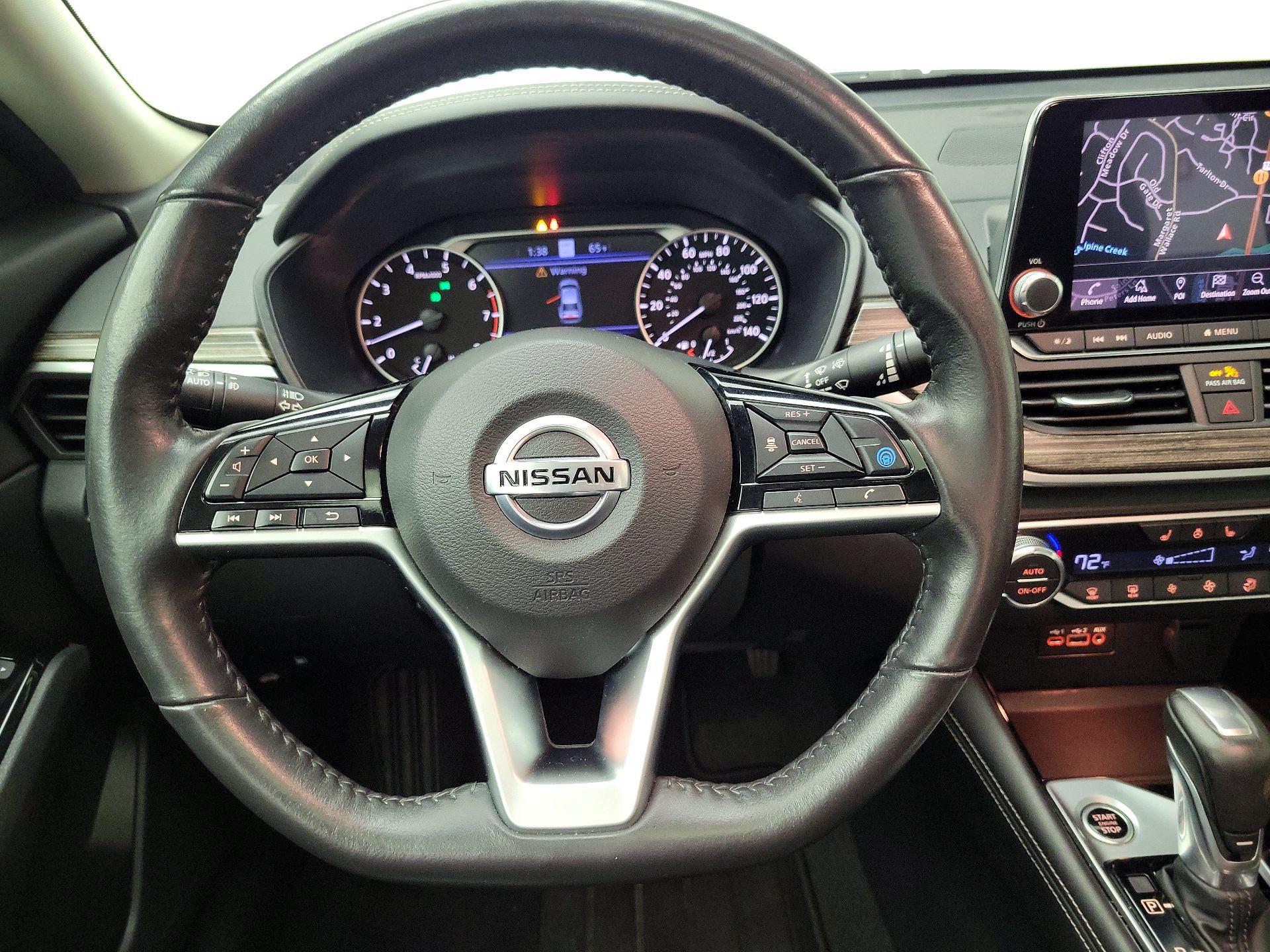 Thumbnail: 2022 Nissan Altima - 10