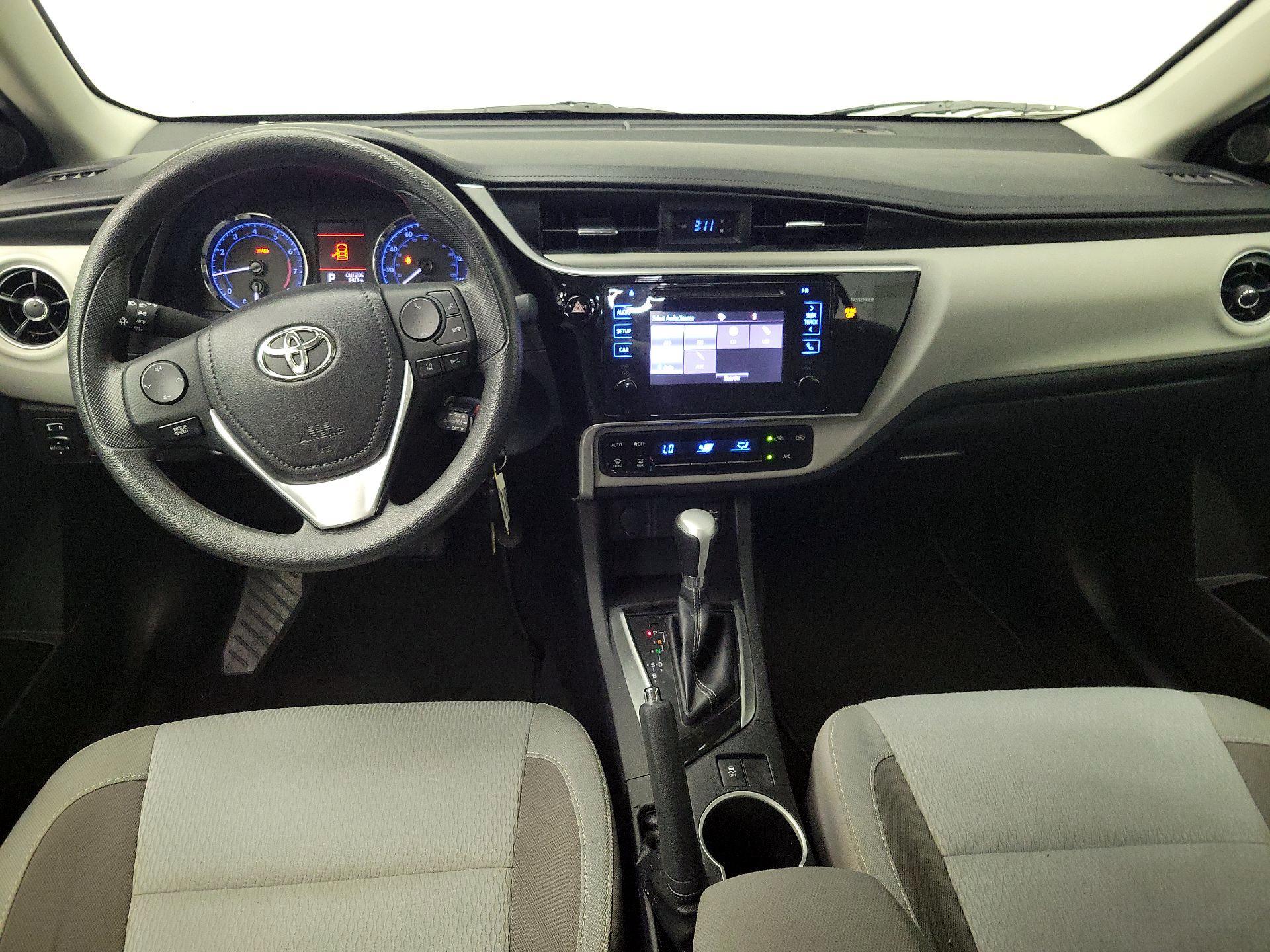 Thumbnail: 2017 Toyota Corolla - 9