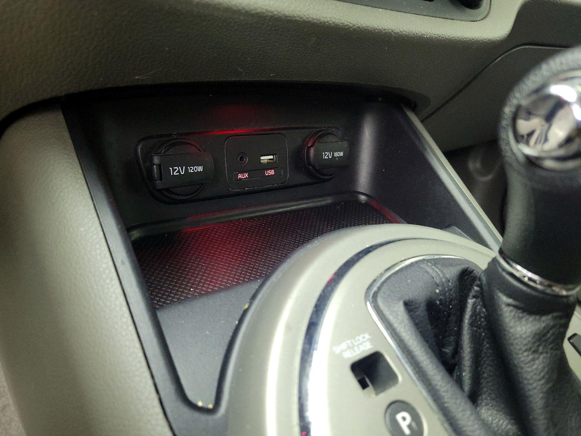 Thumbnail: 2016 Kia Sportage - 17