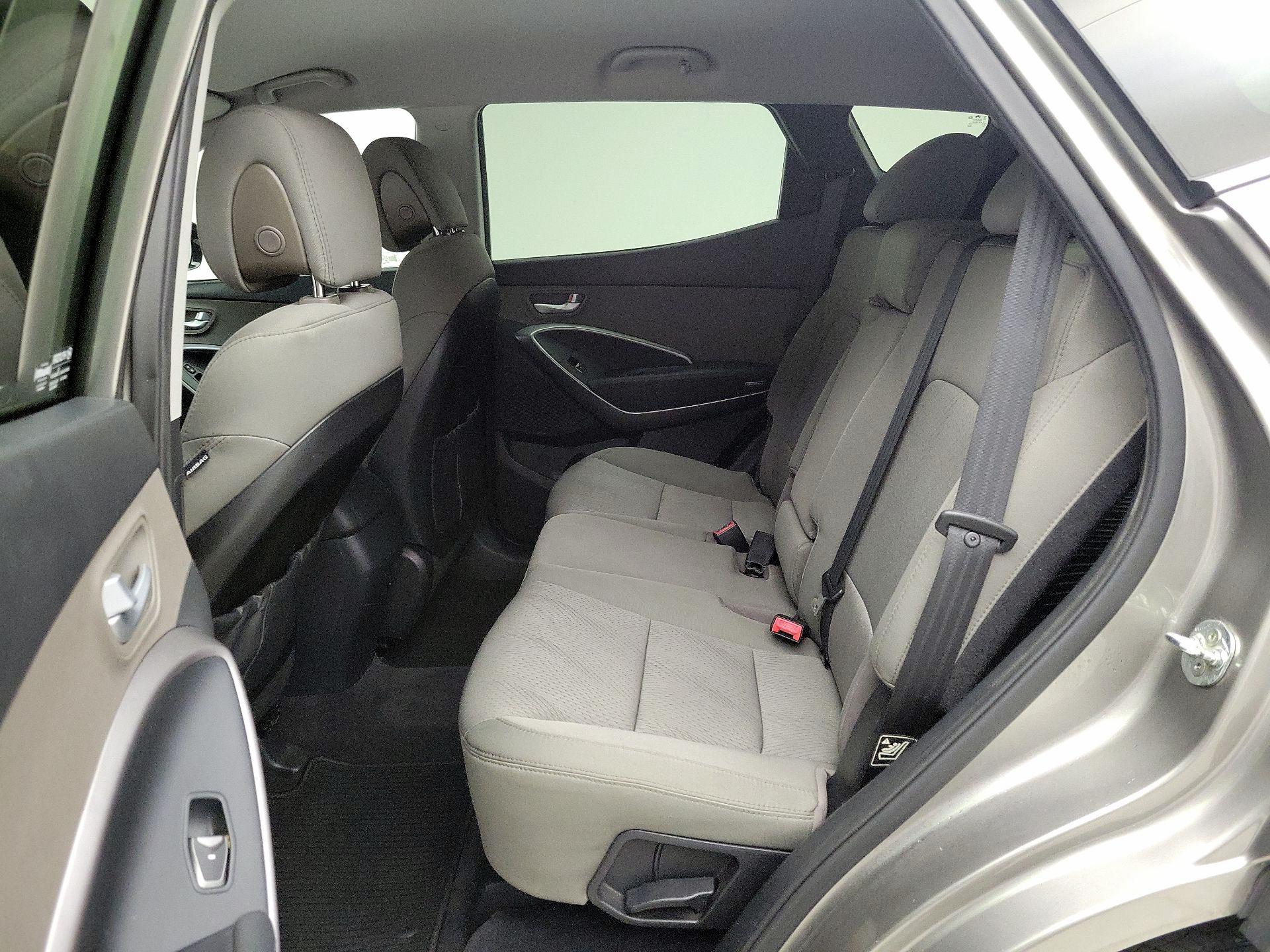 Thumbnail: 2015 Hyundai Santa Fe - 19