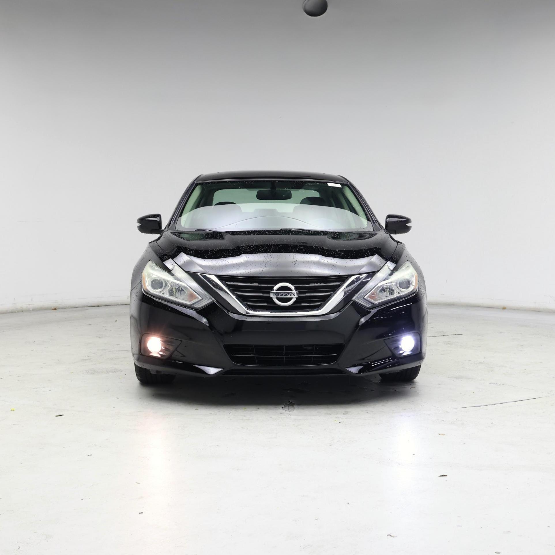 Thumbnail: 2017 Nissan Altima - 5