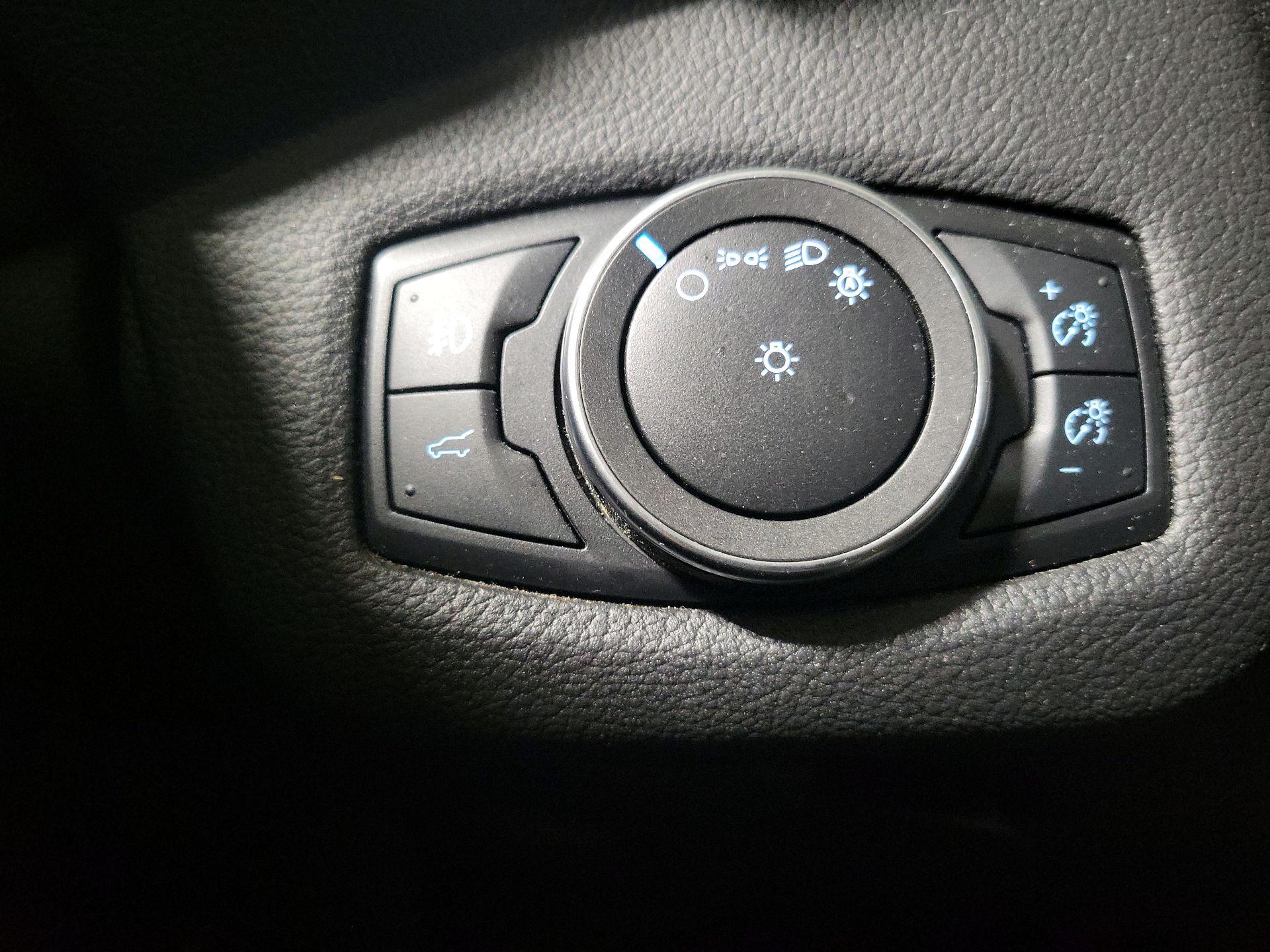 Thumbnail: 2019 Ford Escape - 13