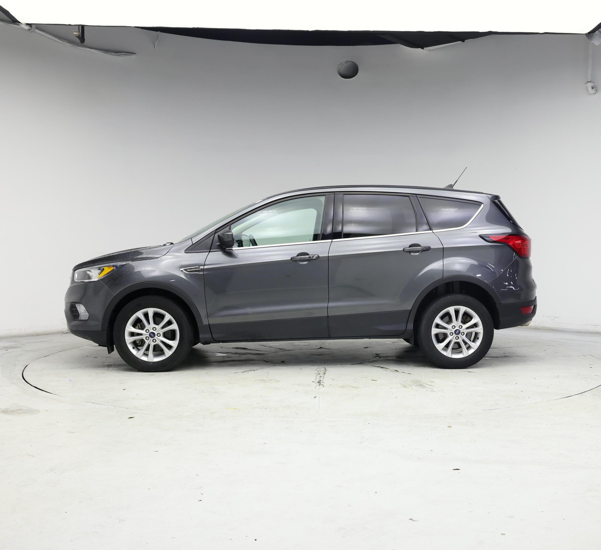 Thumbnail: 2019 Ford Escape - 3