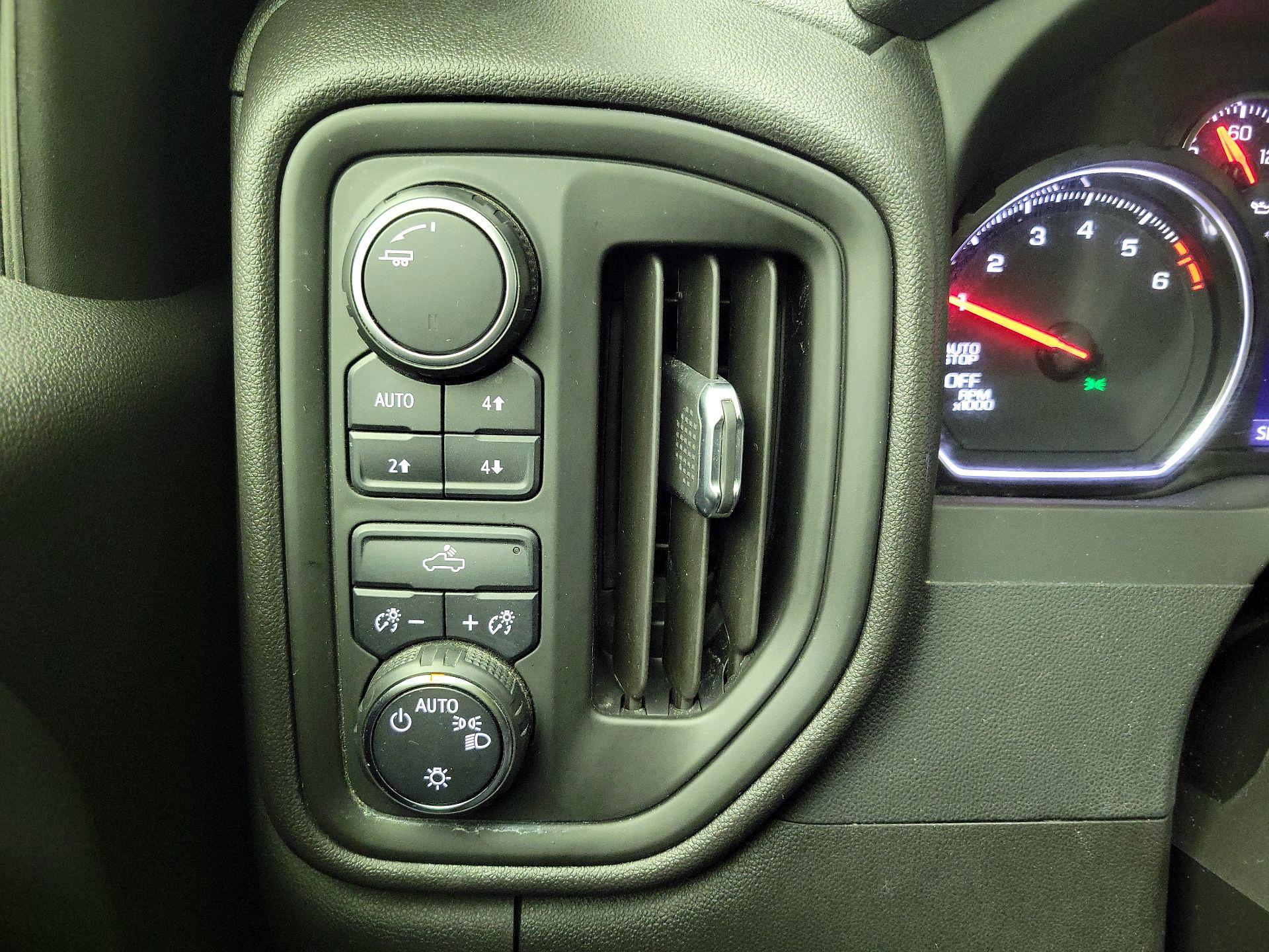 Thumbnail: 2022 Chevrolet Silverado 1500 - 13