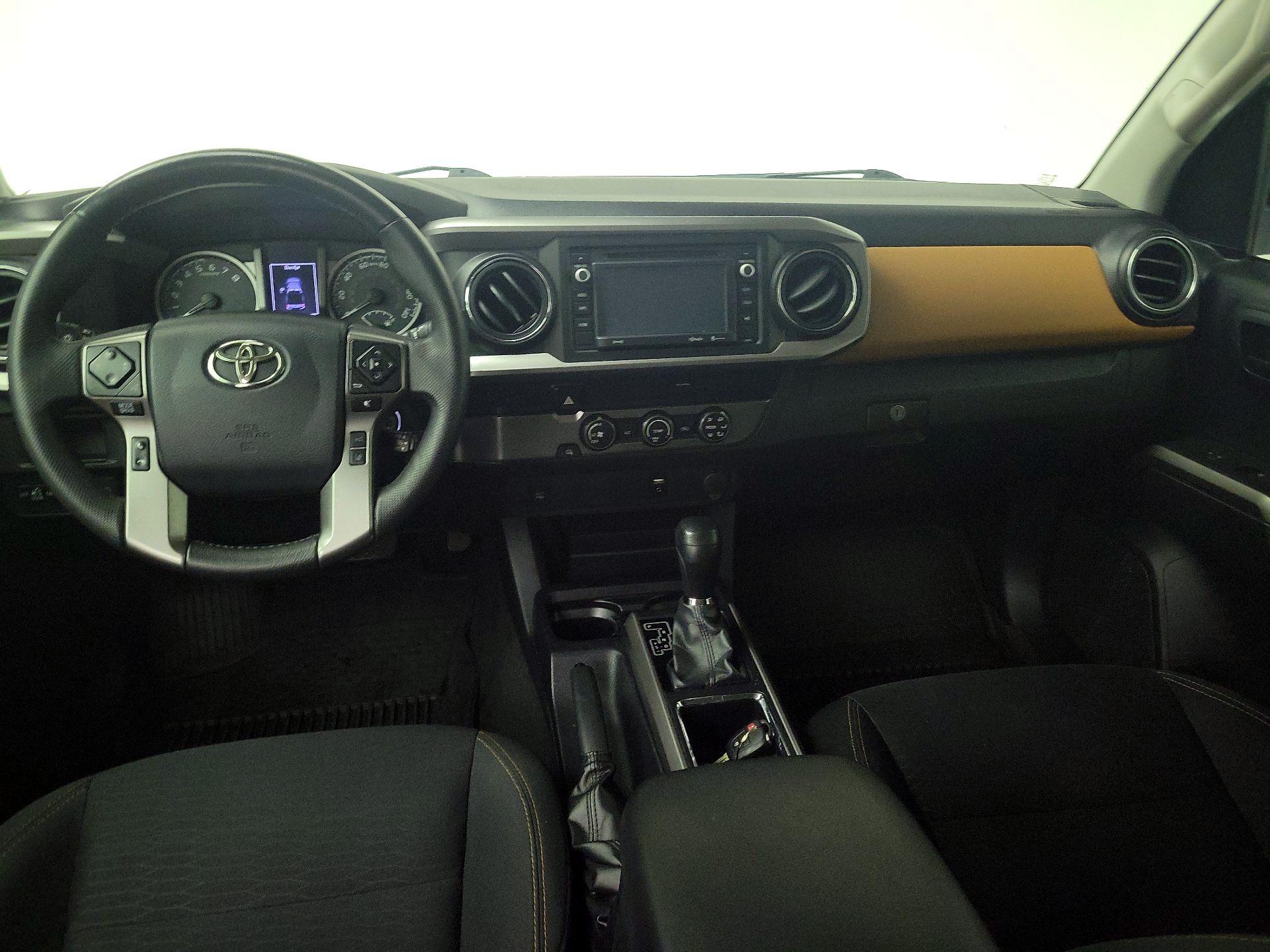 Thumbnail: 2019 Toyota Tacoma - 9