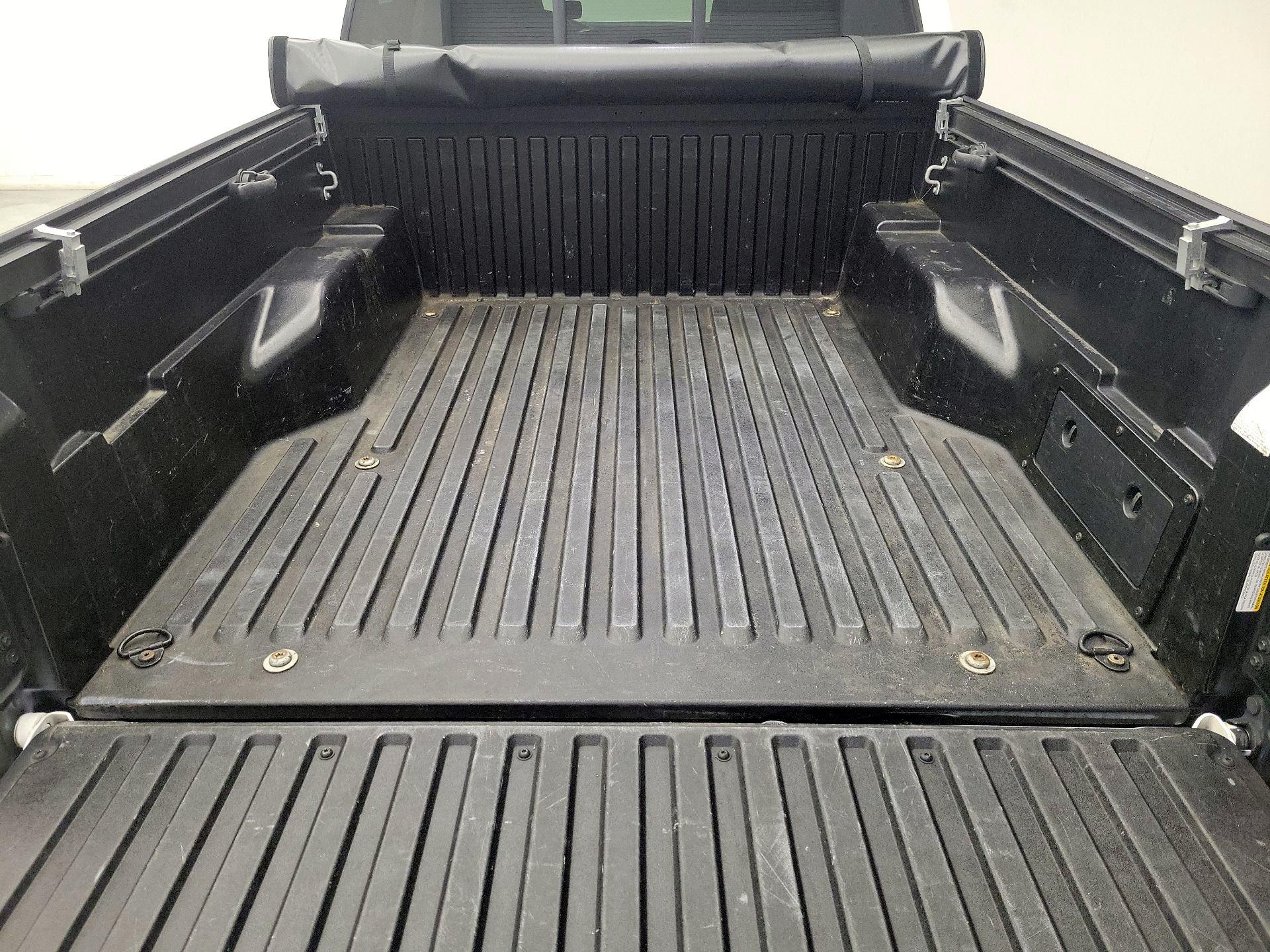 Thumbnail: 2019 Toyota Tacoma - 20