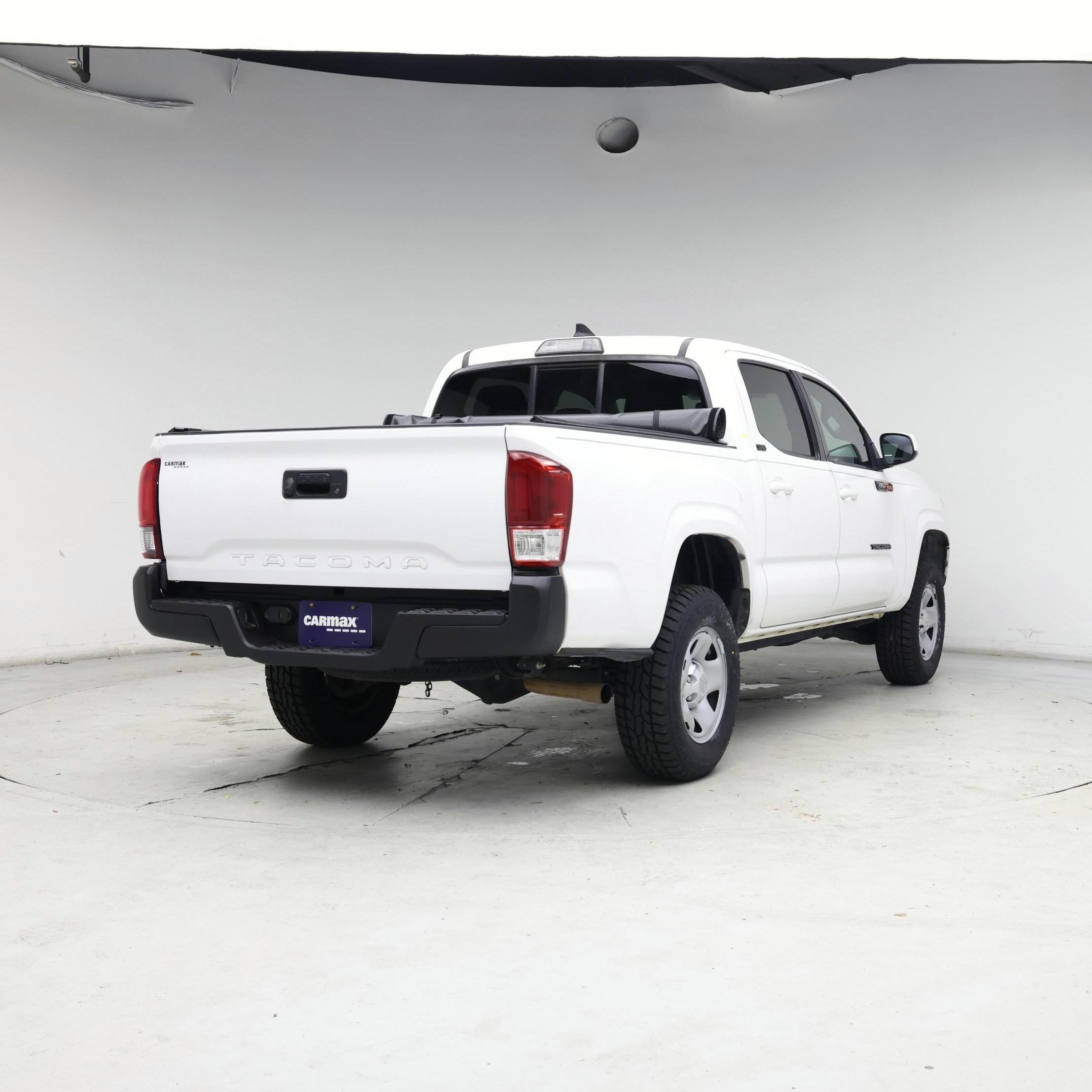 Thumbnail: 2019 Toyota Tacoma - 8