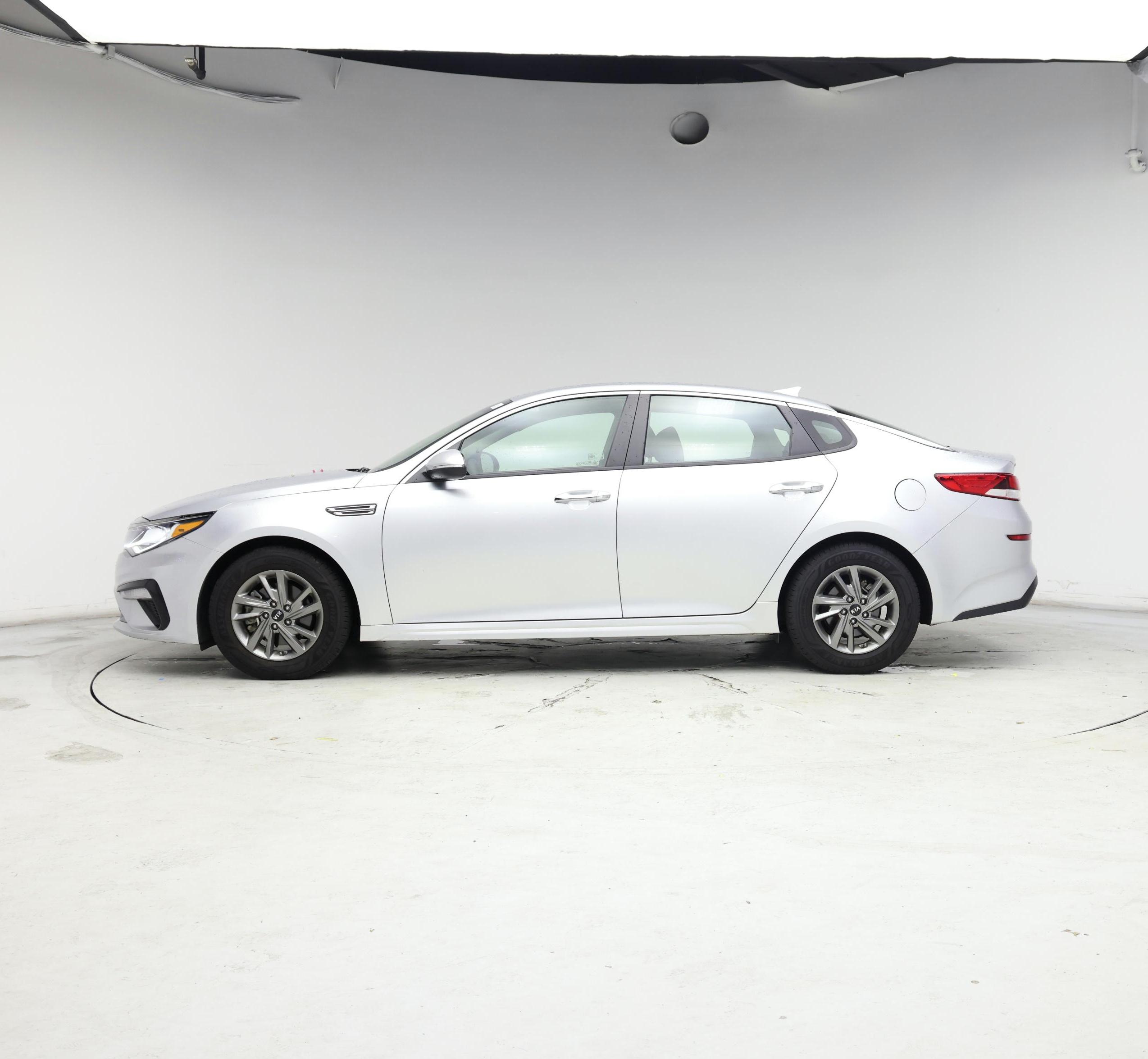 Thumbnail: 2019 Kia Optima - 3