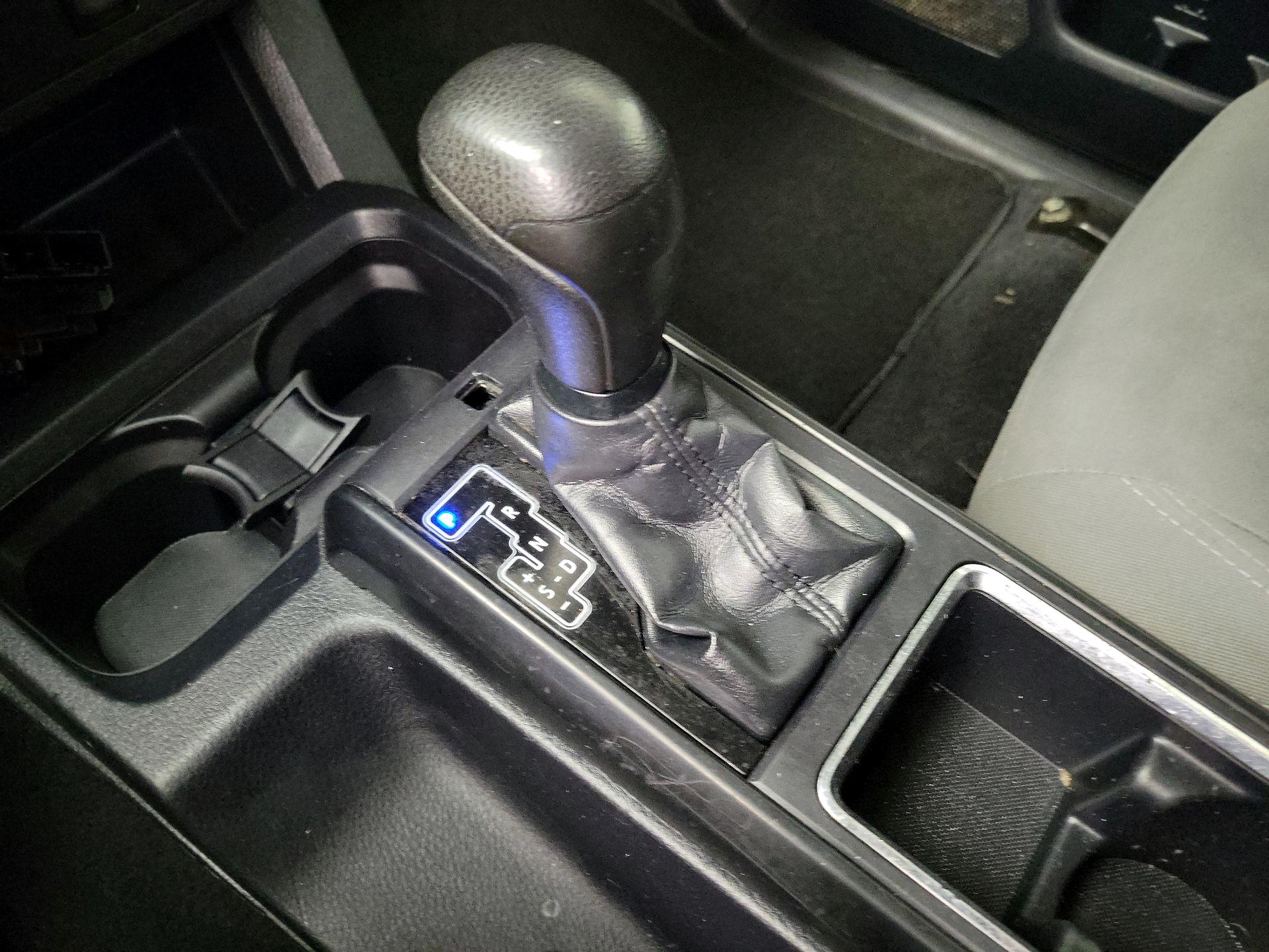 Thumbnail: 2019 Toyota Tacoma - 16