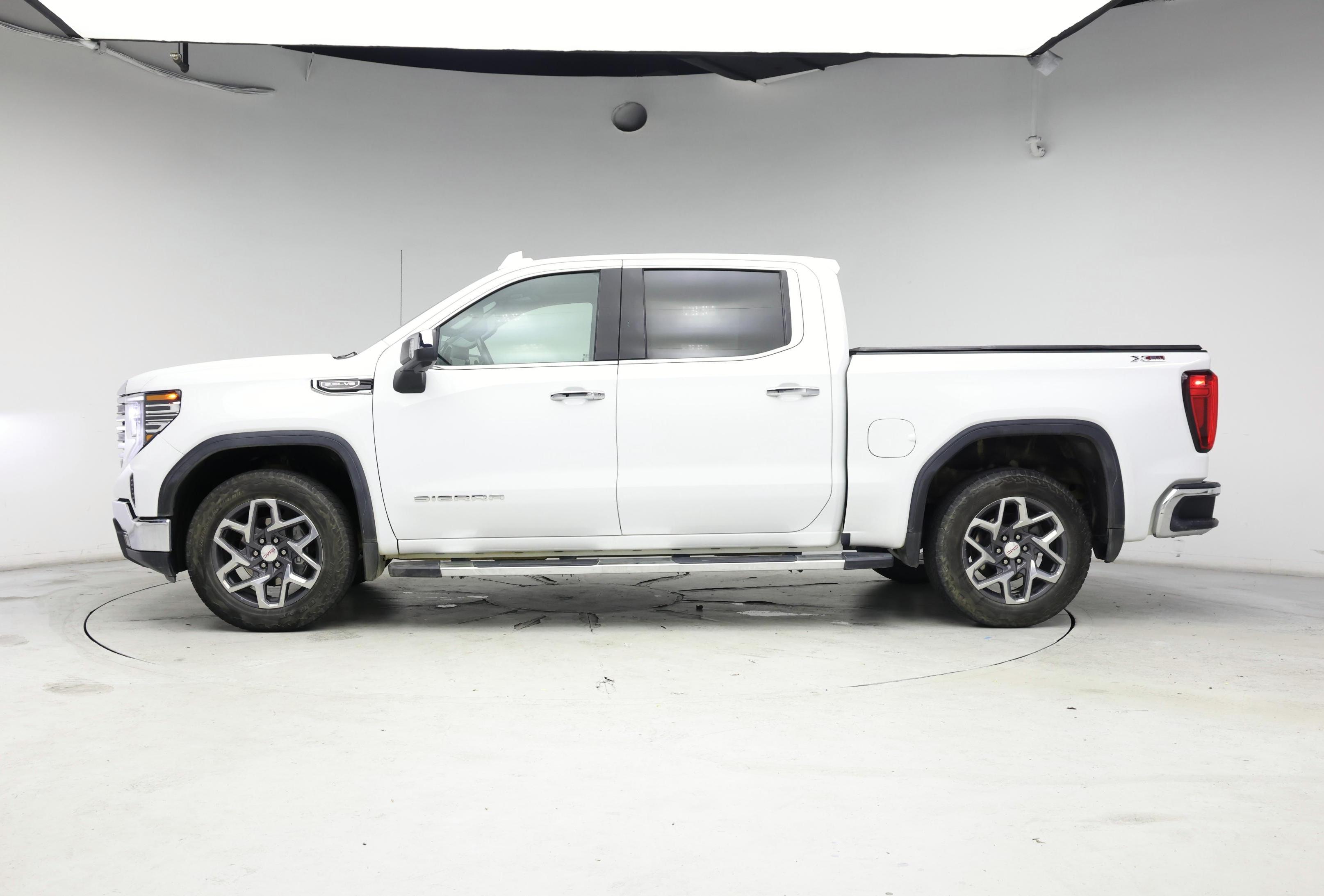 Thumbnail: 2023 GMC Sierra 1500 - 3