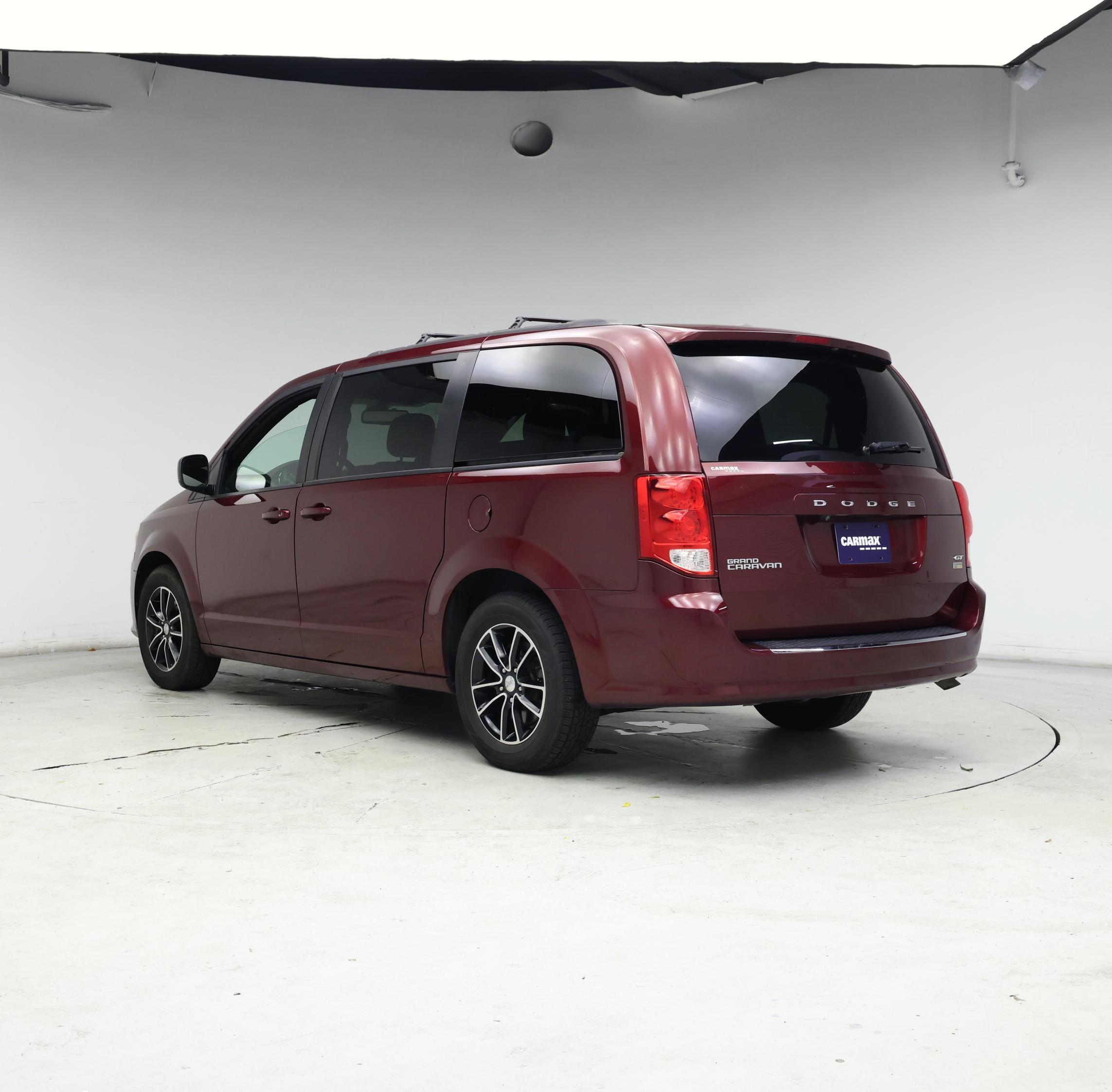 Thumbnail: 2019 Dodge Grand Caravan - 2