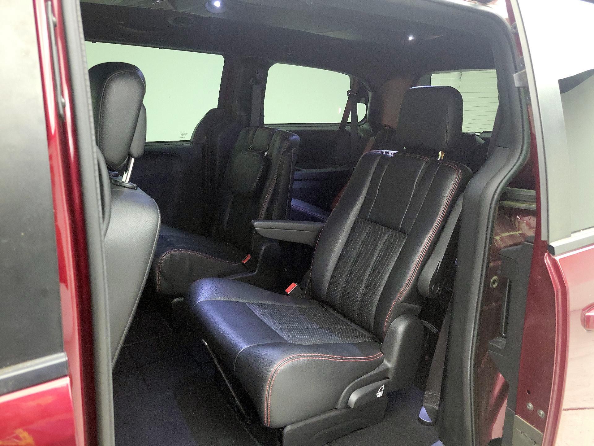 Thumbnail: 2019 Dodge Grand Caravan - 19