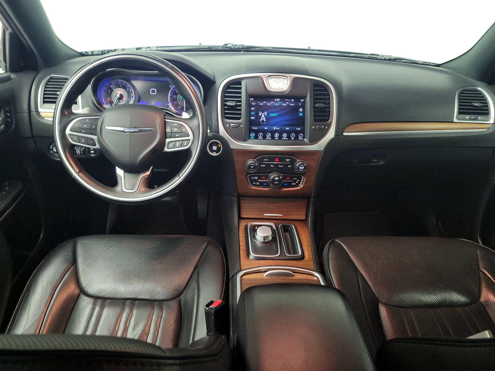 Thumbnail: 2019 Chrysler 300 - 9