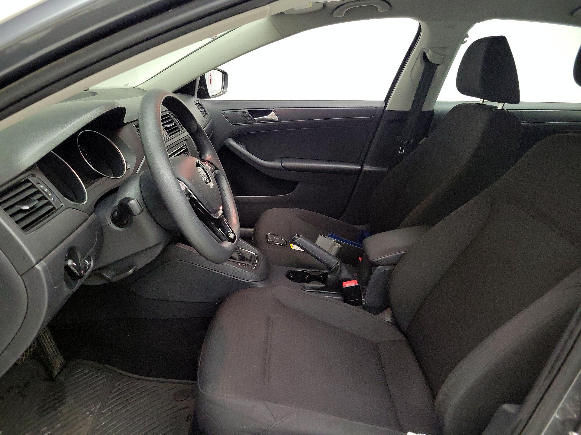 Thumbnail: 2015 Volkswagen Jetta - 11