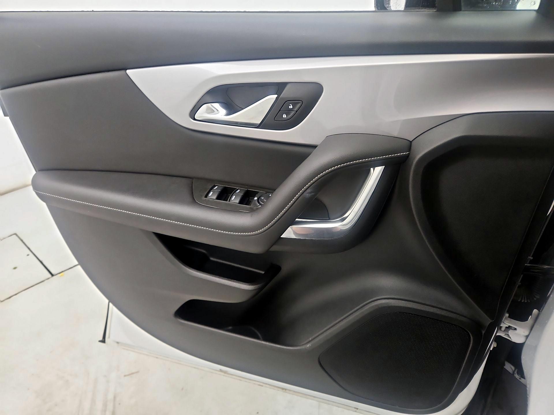 Thumbnail: 2023 Chevrolet Blazer - 12