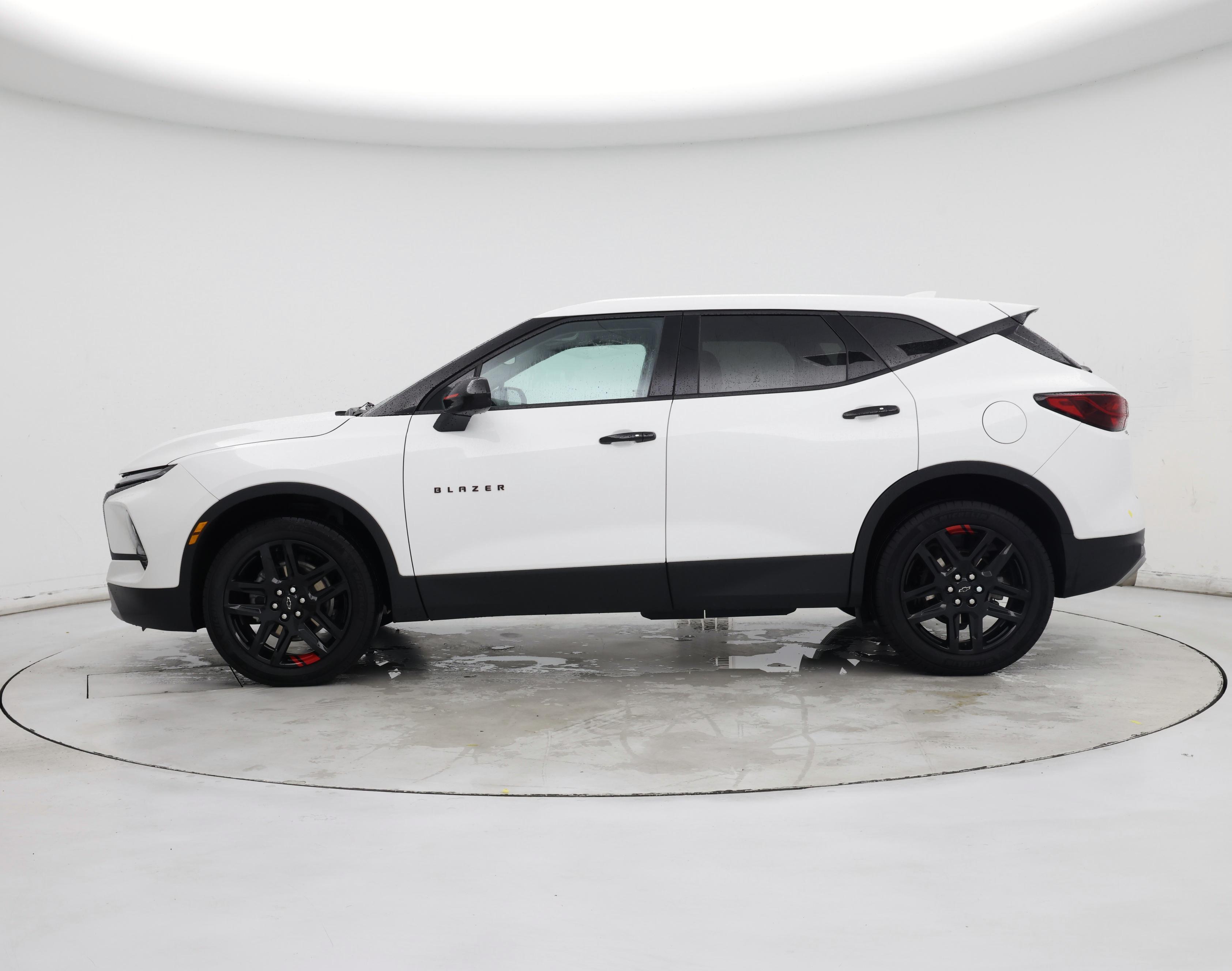 Thumbnail: 2023 Chevrolet Blazer - 3
