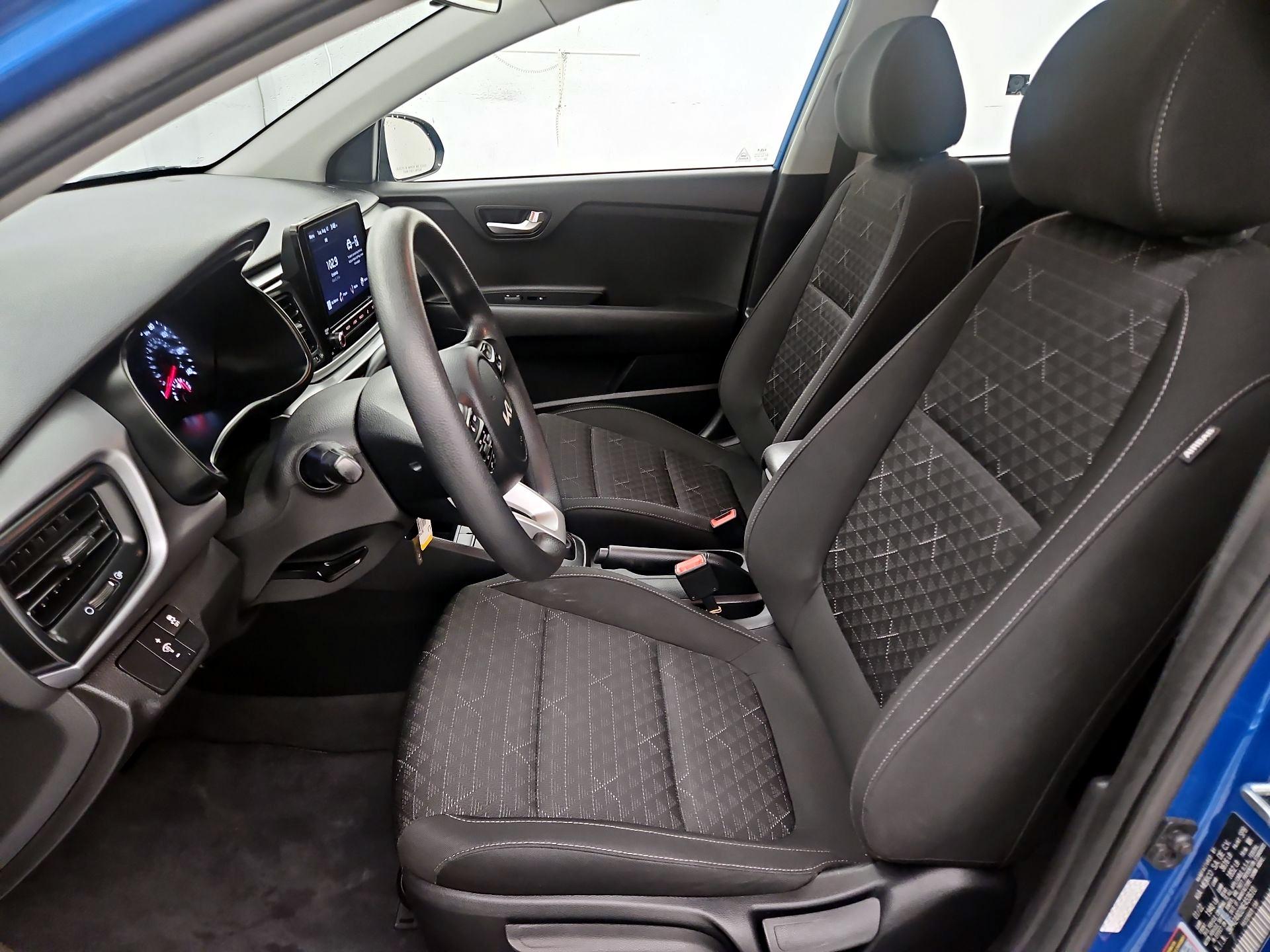 Thumbnail: 2022 Kia Rio - 11