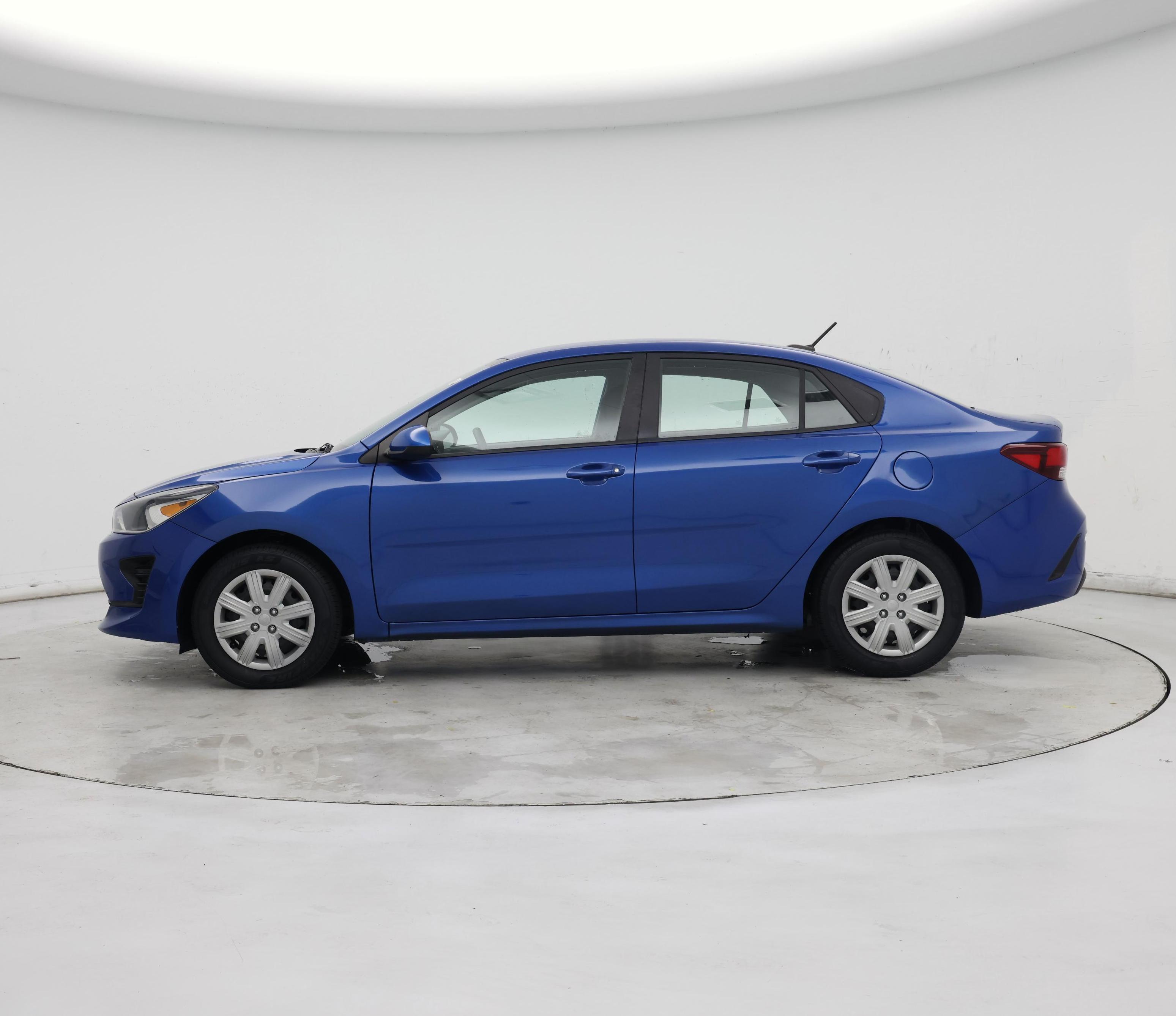 Thumbnail: 2022 Kia Rio - 3
