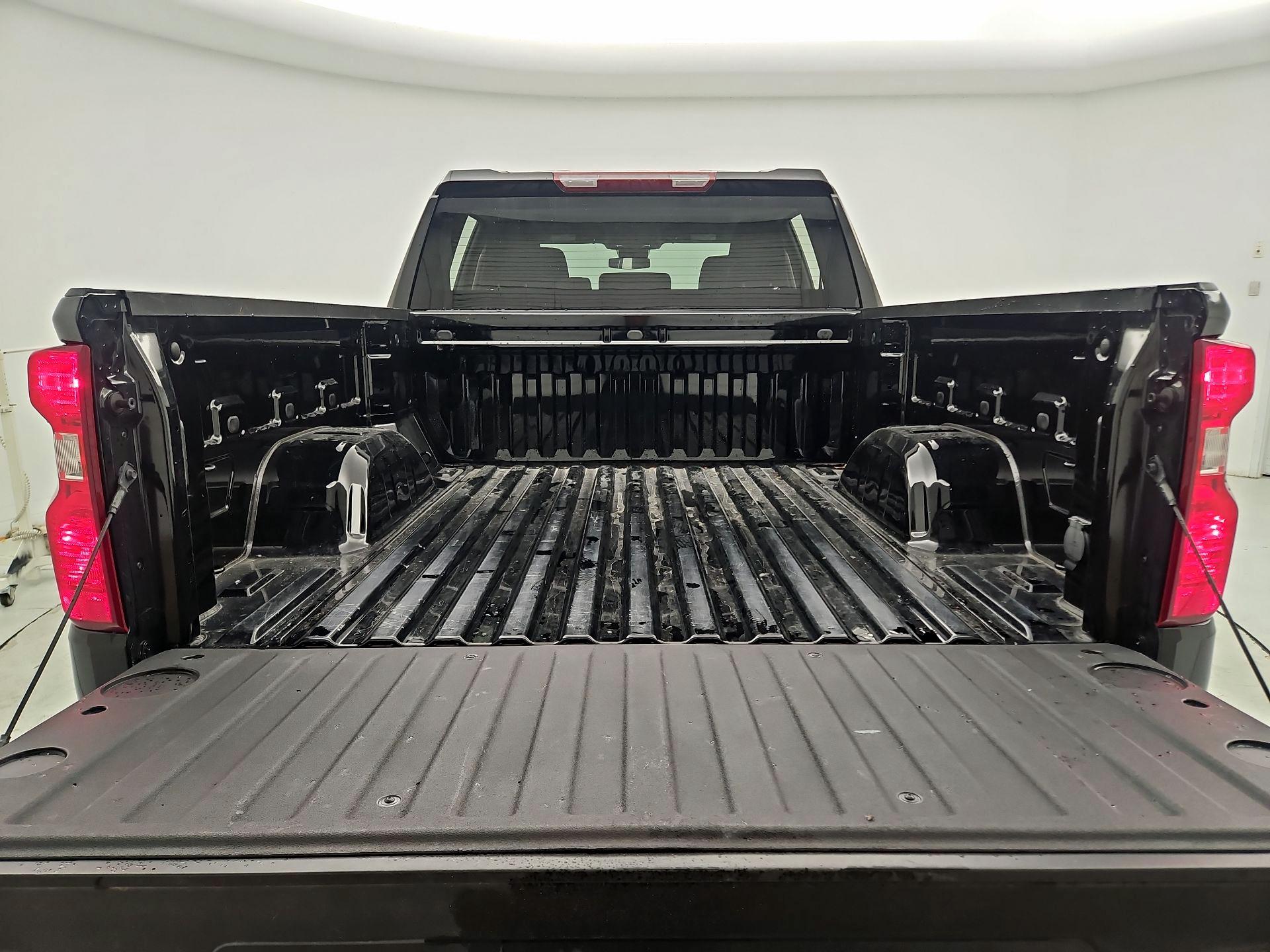 Thumbnail: 2023 Chevrolet Silverado 1500 - 20