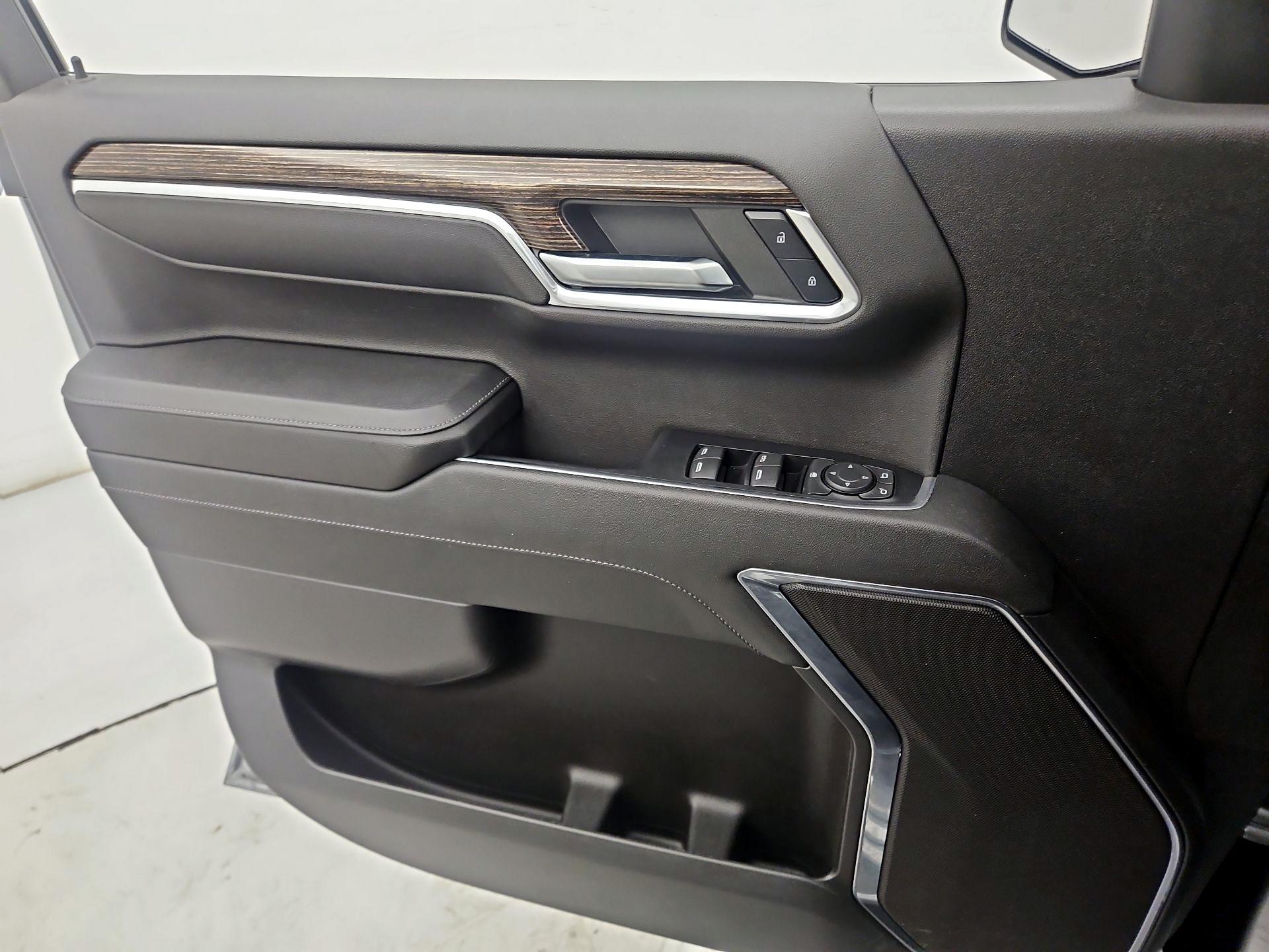 Thumbnail: 2023 GMC Sierra 1500 - 12