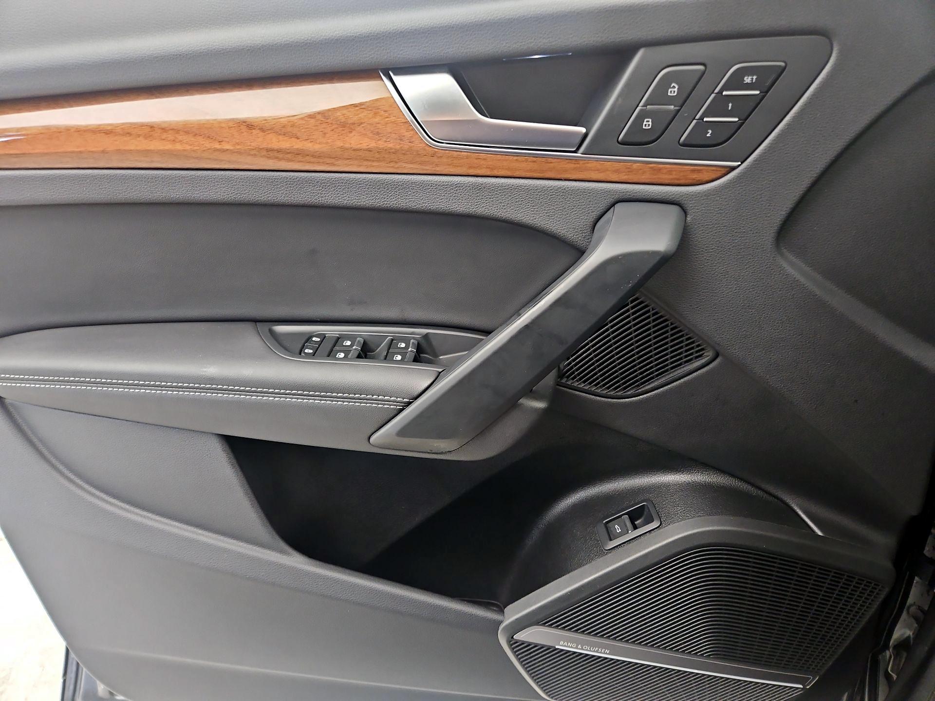 Thumbnail: 2023 Audi Q5 - 12