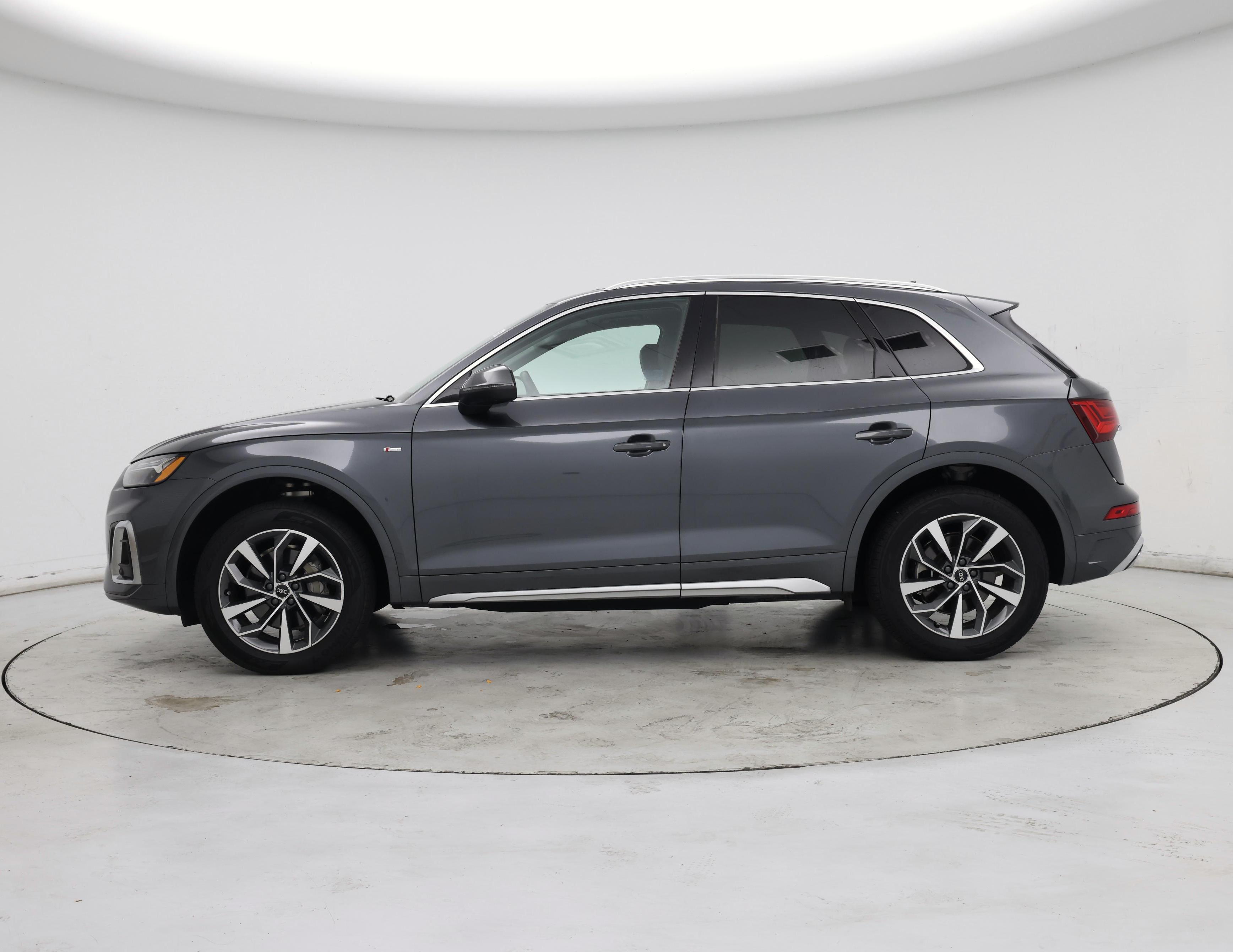 Thumbnail: 2023 Audi Q5 - 3