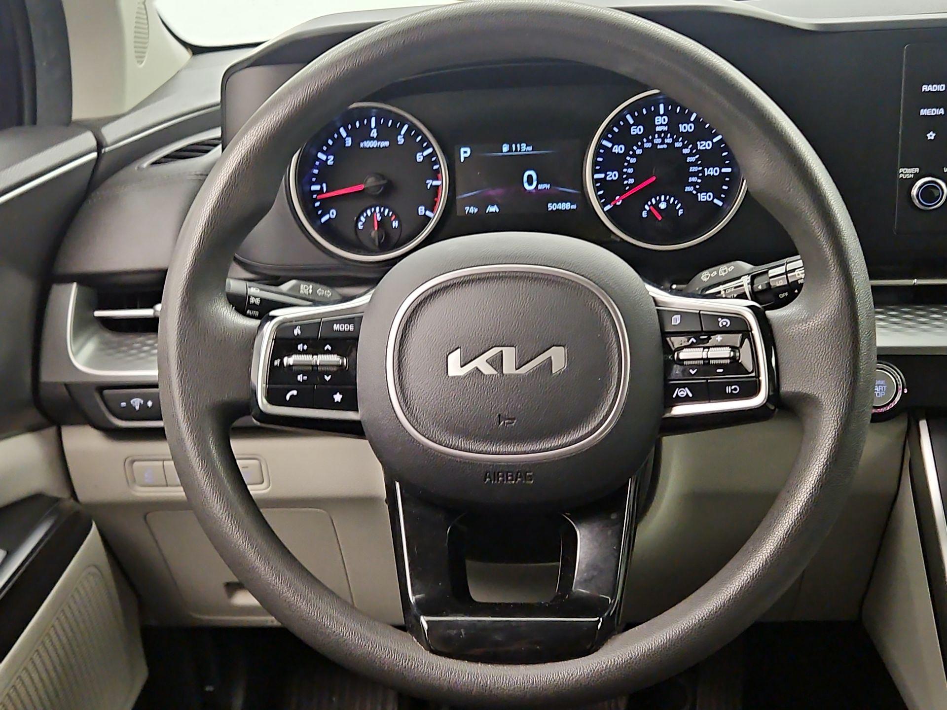 Thumbnail: 2022 Kia Carnival - 10