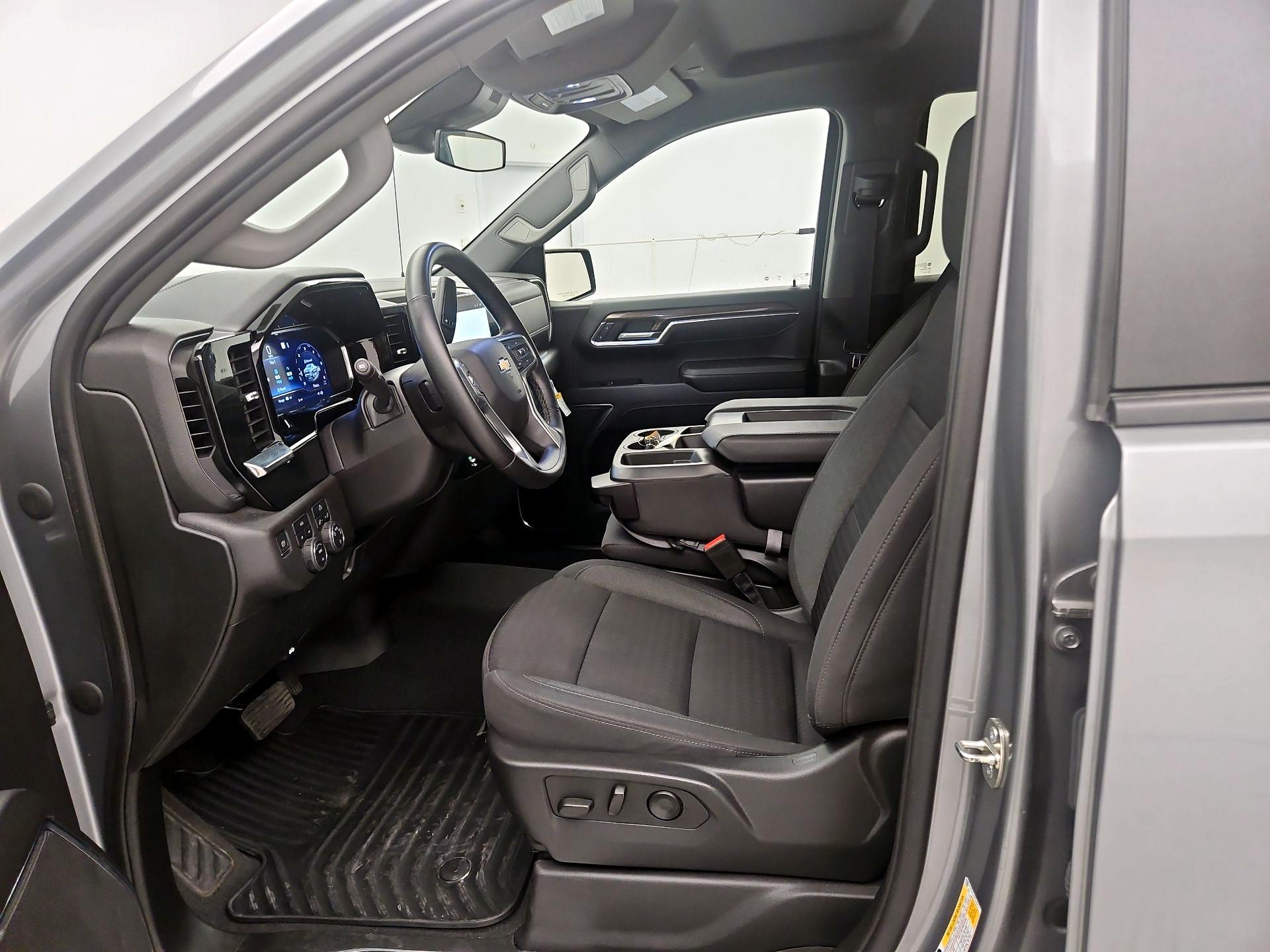 Thumbnail: 2023 Chevrolet Silverado 1500 - 11