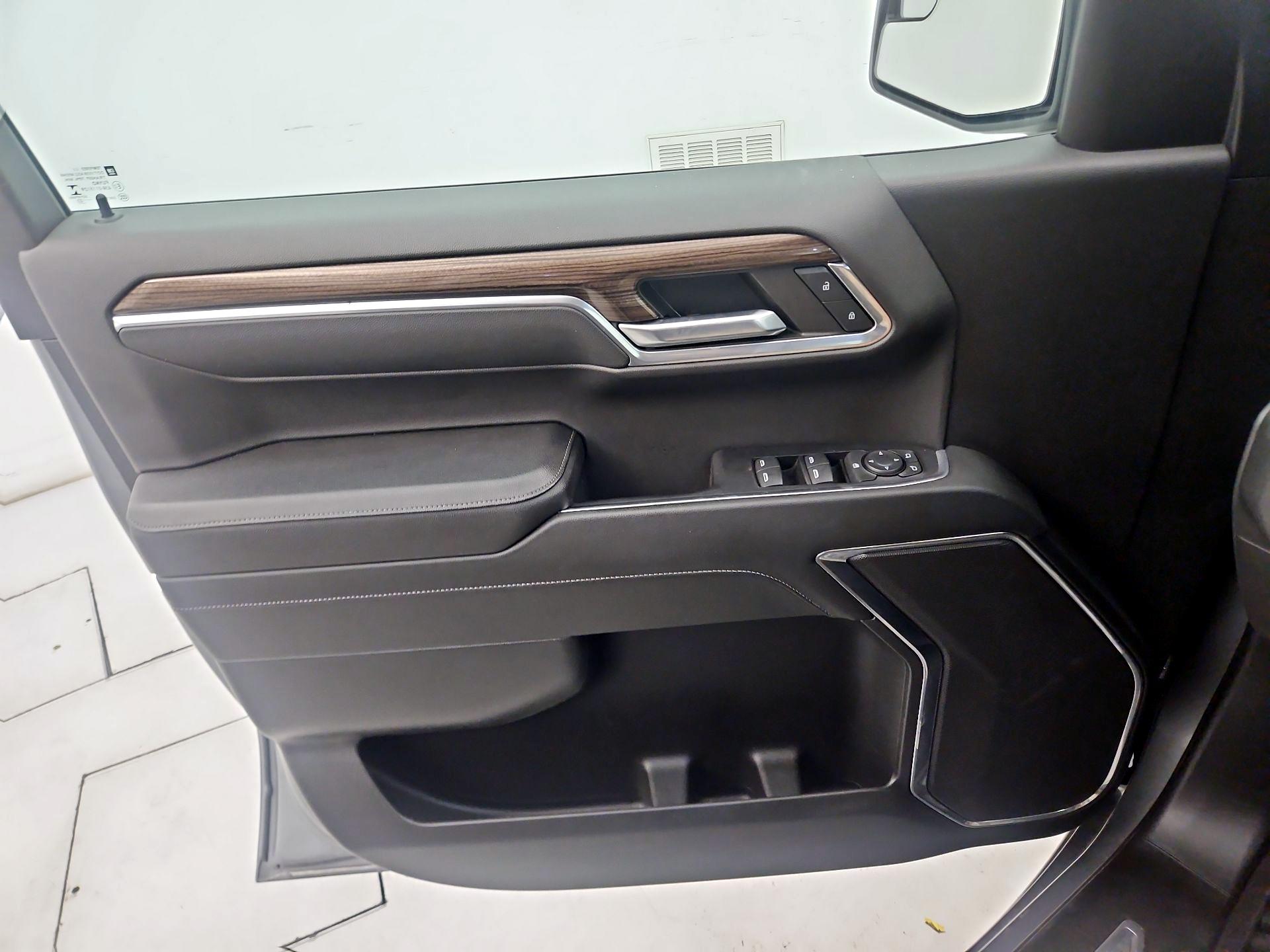 Thumbnail: 2023 Chevrolet Silverado 1500 - 12